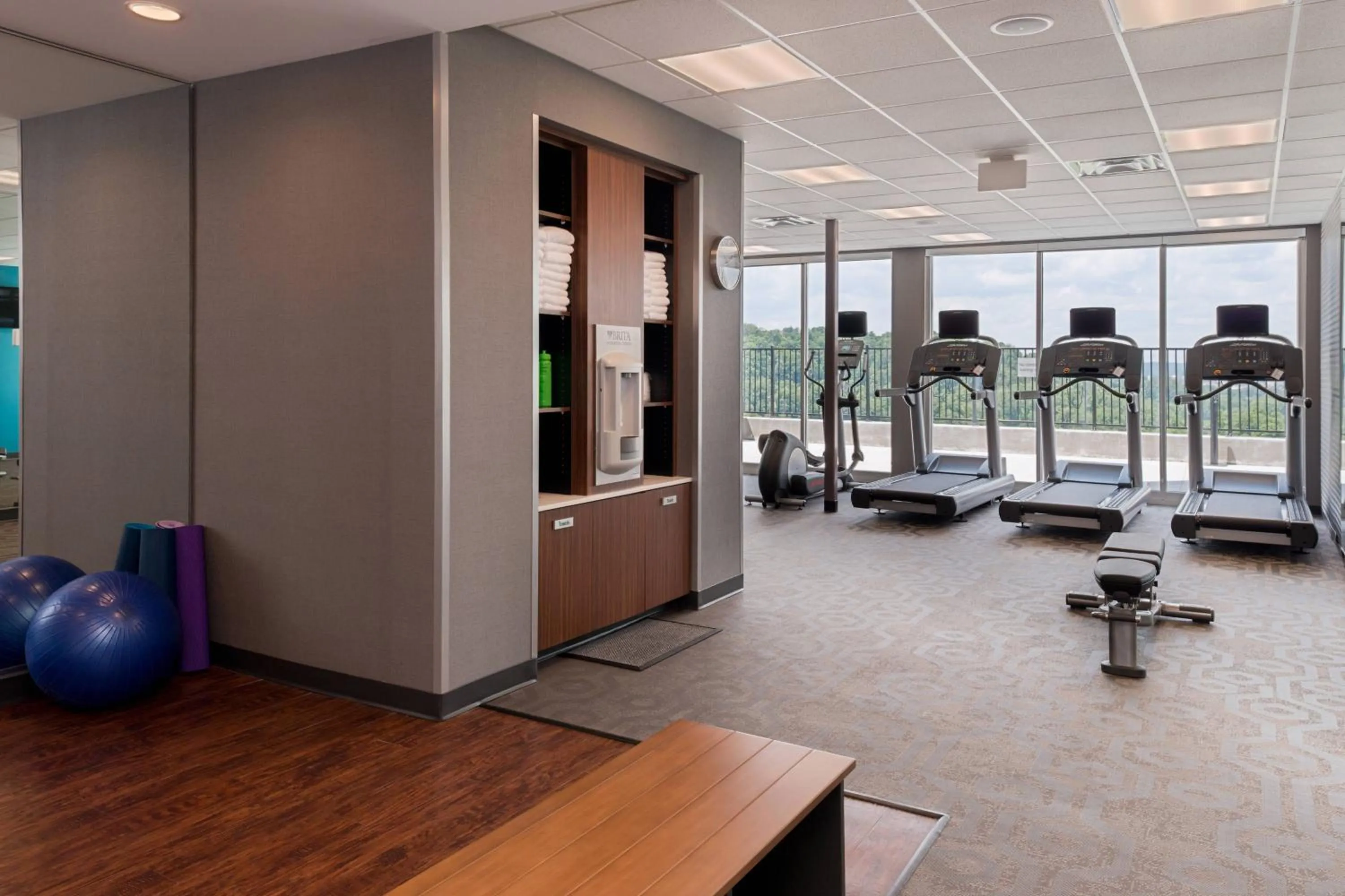 Fitness centre/facilities in Fairfield Inn & Suites by Marriott Huntington