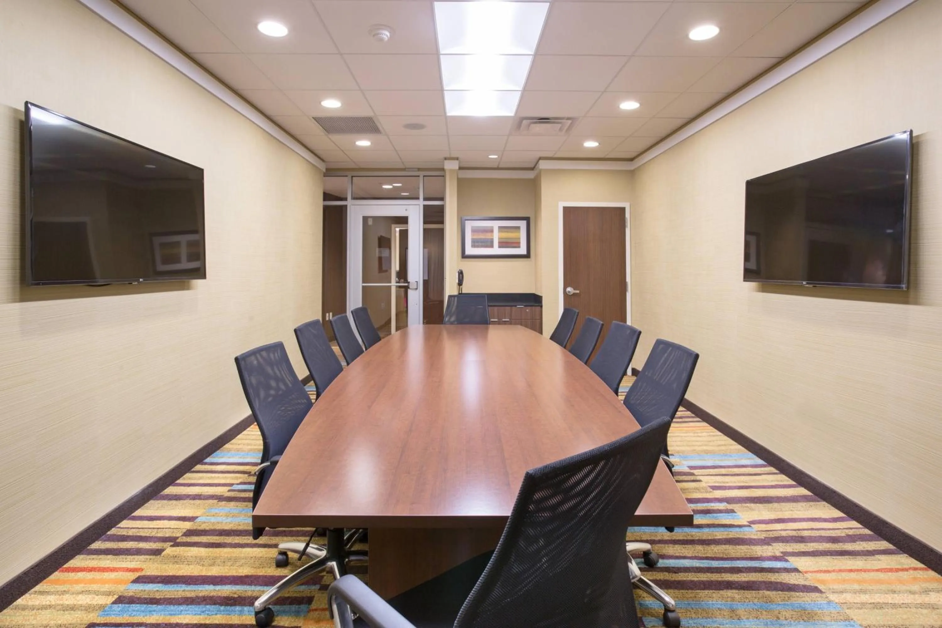 Meeting/conference room in Fairfield Inn & Suites by Marriott Burlington