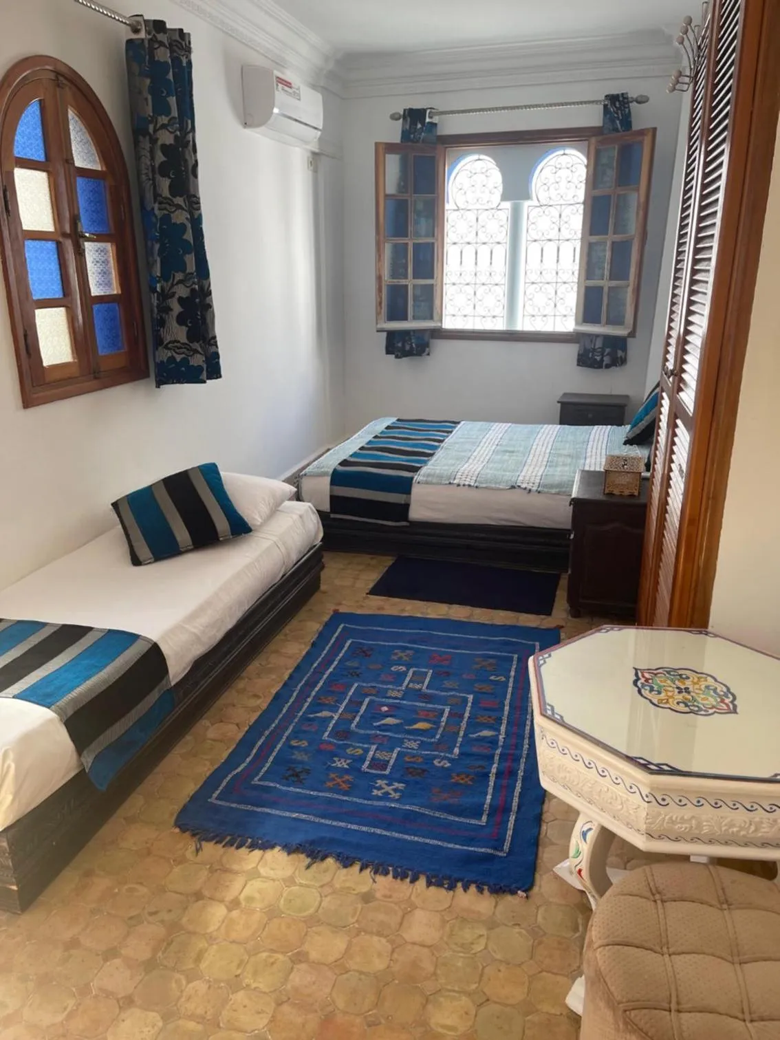 Photo of the whole room, Bed in Riad Aicha