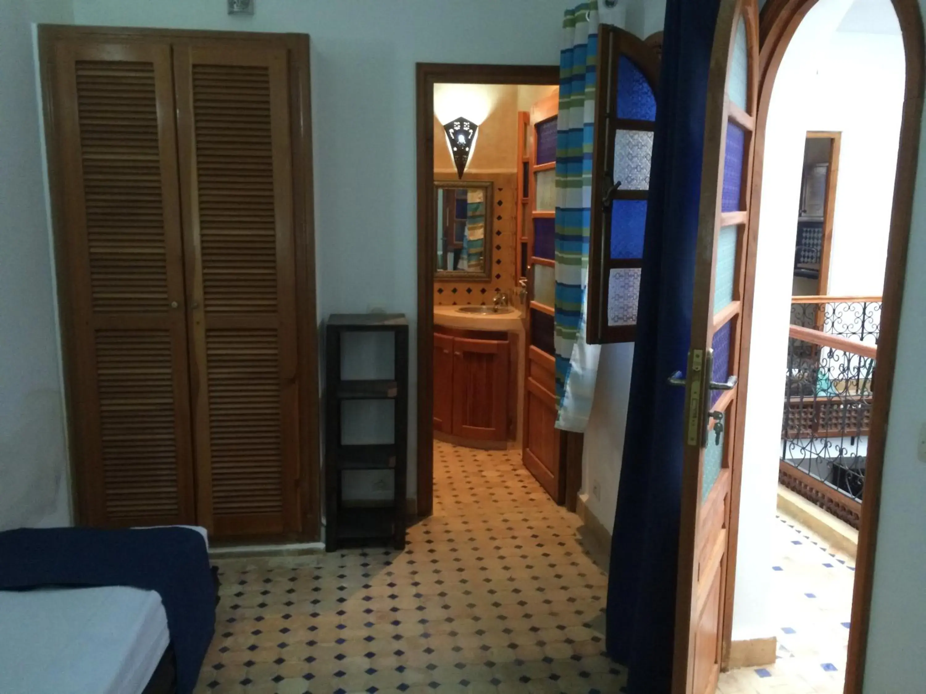 Quadruple Room with Shower in Riad Aicha Quadruple Room with Shower in Riad Aicha