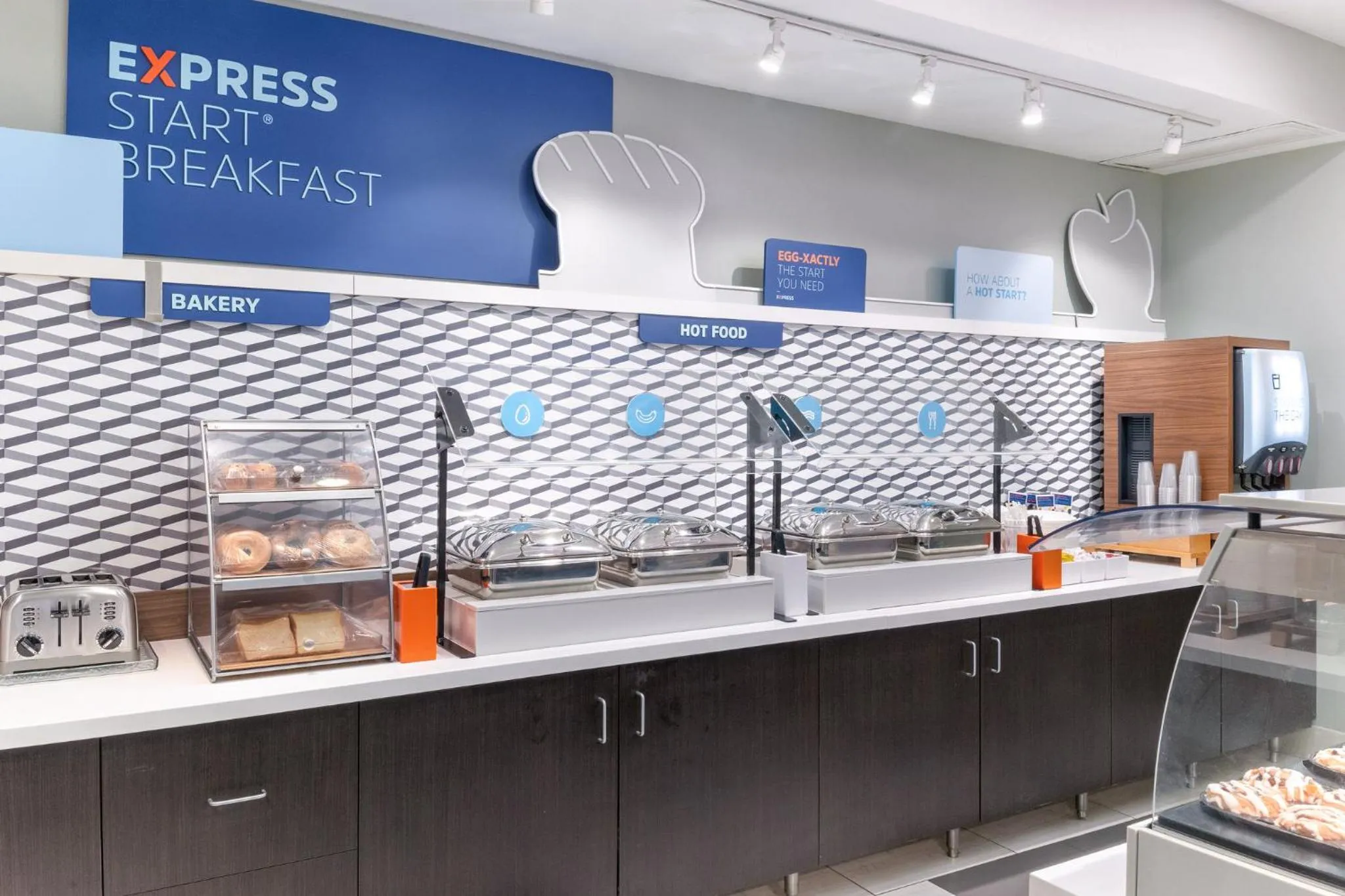 Breakfast in Holiday Inn Express & Suites Las Vegas SW Springvalley by IHG