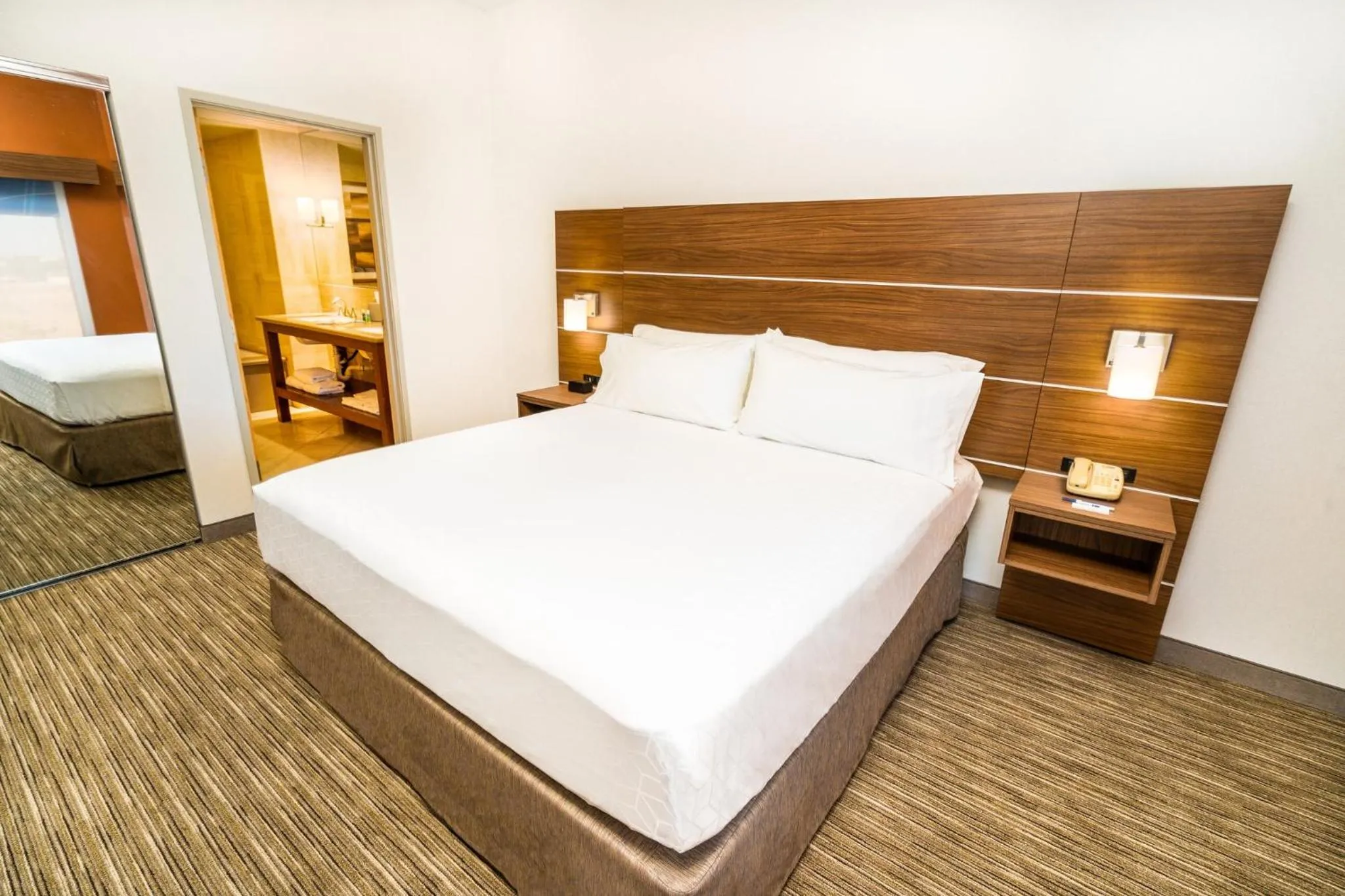 Photo of the whole room, Bed in Holiday Inn Express & Suites Las Vegas SW Springvalley by IHG