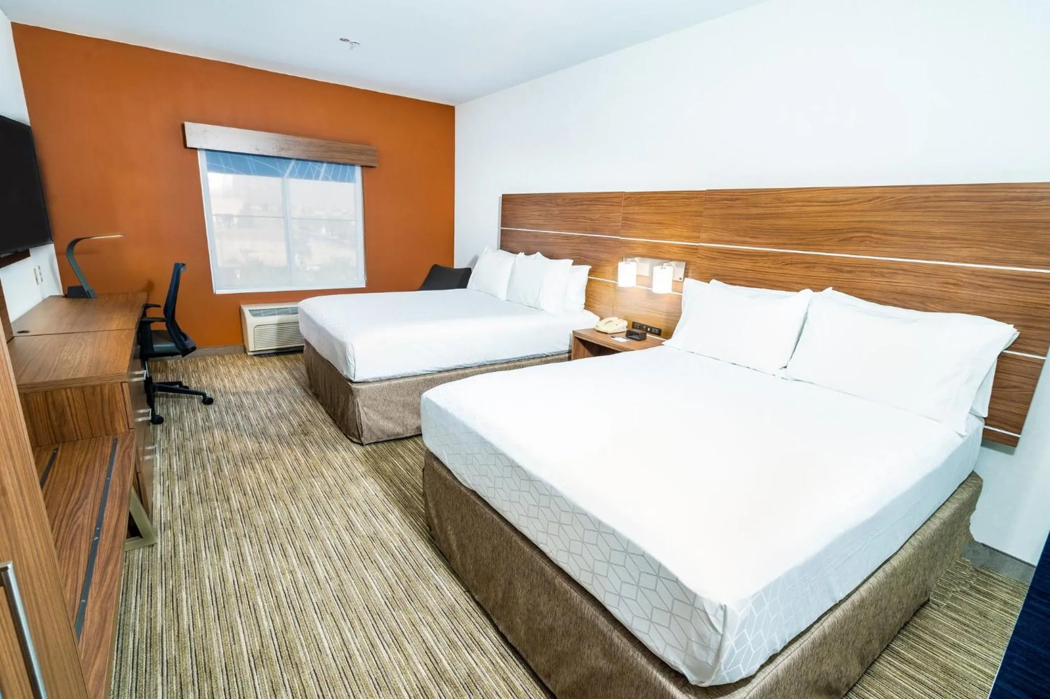 Photo of the whole room, Bed in Holiday Inn Express & Suites Las Vegas SW Springvalley by IHG