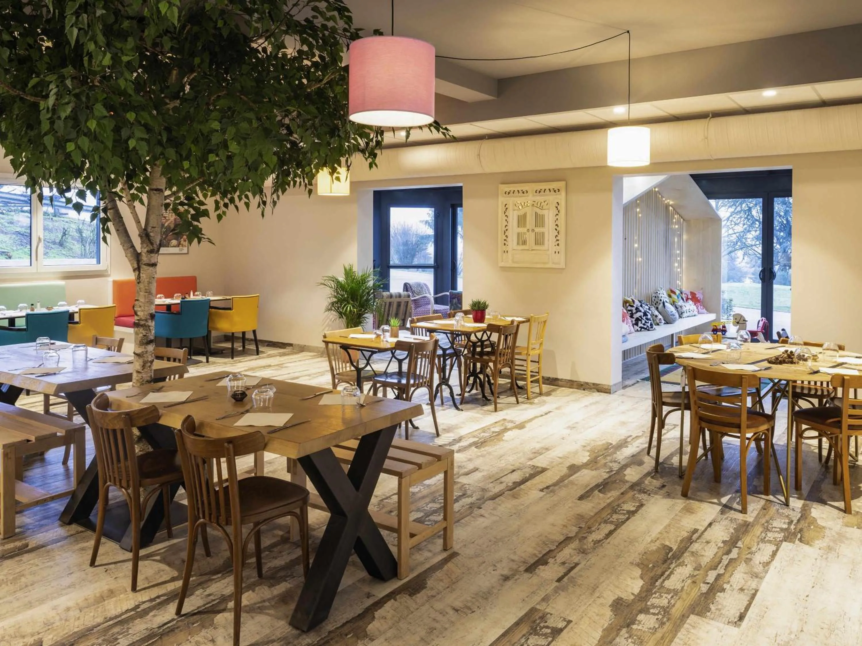 Restaurant/places to eat in greet Hotel Nancy Sud