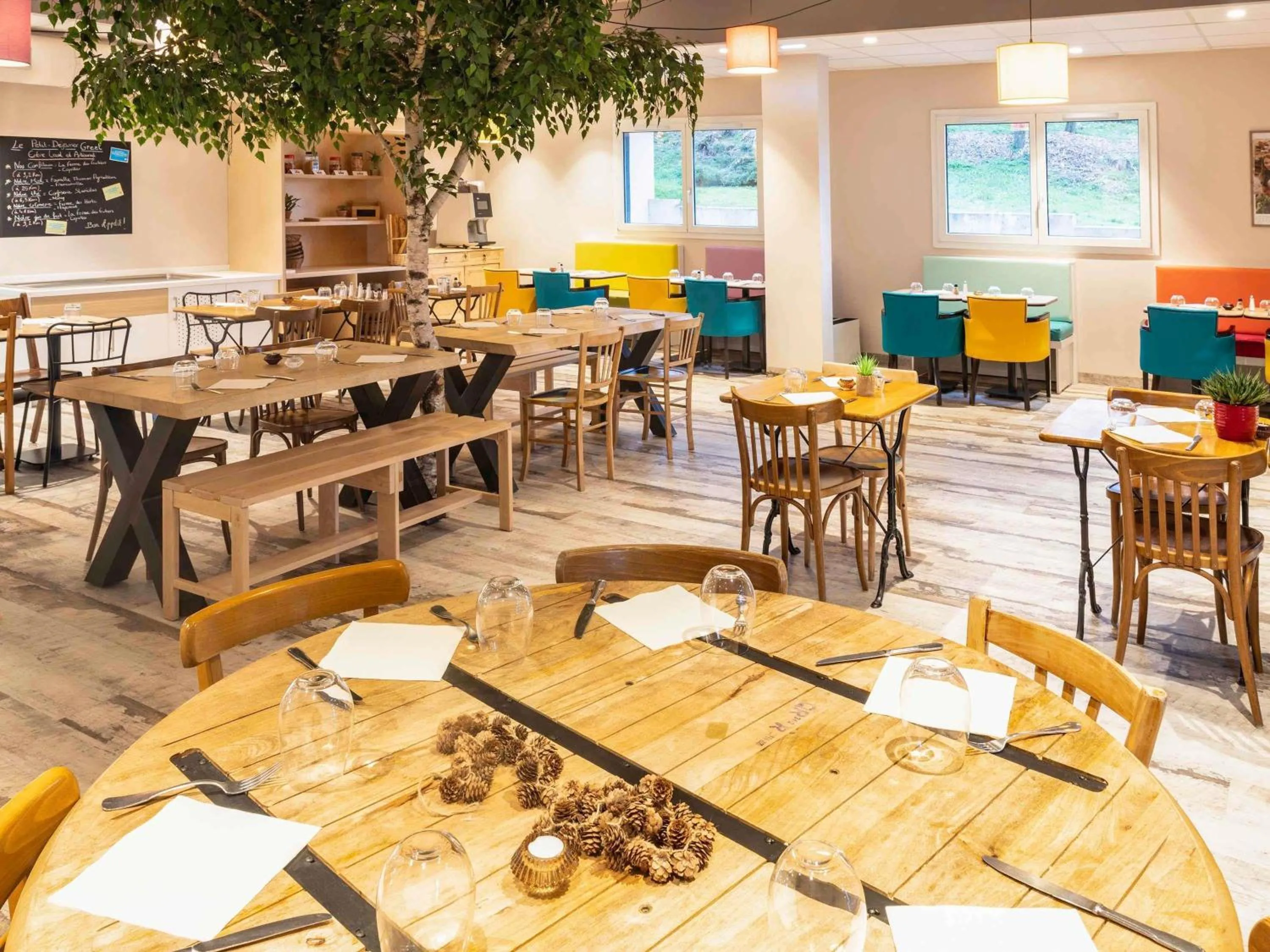 Property building in greet Hotel Nancy Sud