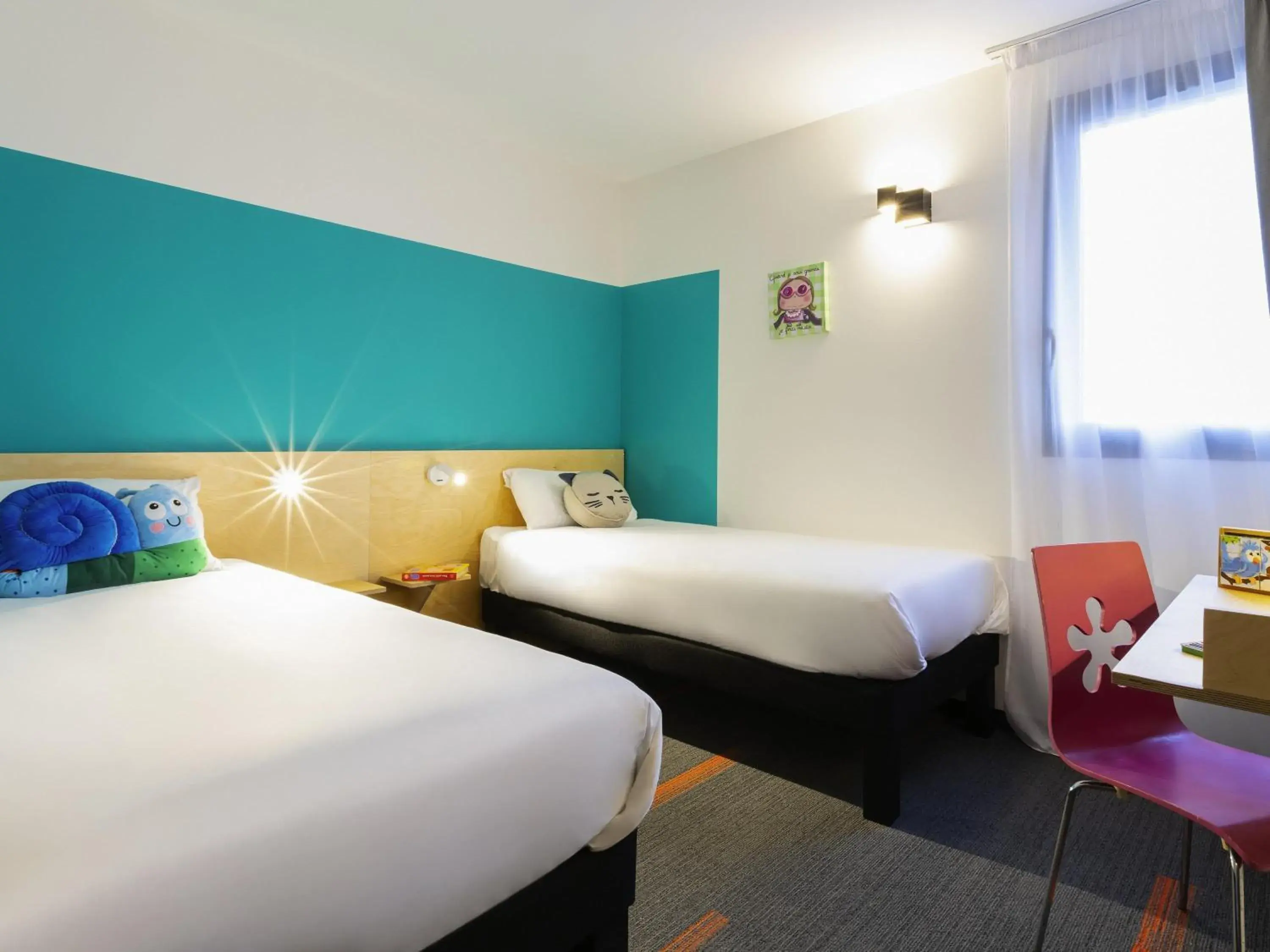 Pure Room with Two Single Beds in greet Hotel Nancy Sud Pure Room with Two Single Beds in greet Hotel Nancy Sud