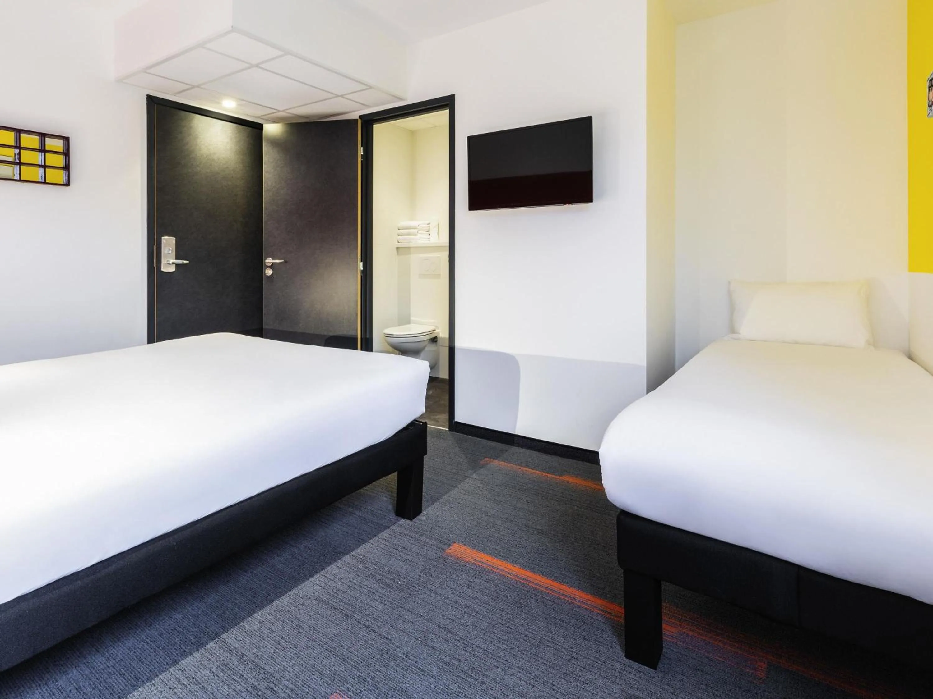 Bedroom, Bed in greet Hotel Nancy Sud