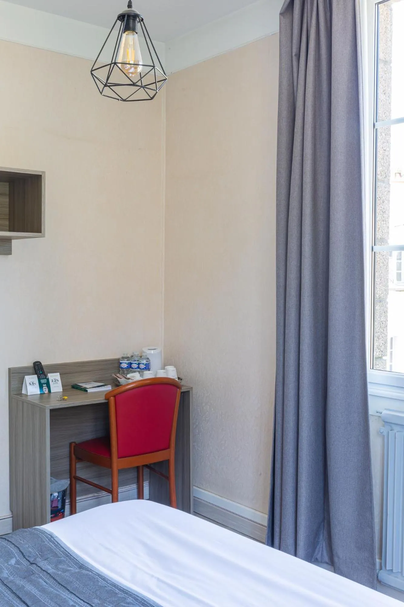 Bedroom, Bed in Hôtel Restaurant Du Château