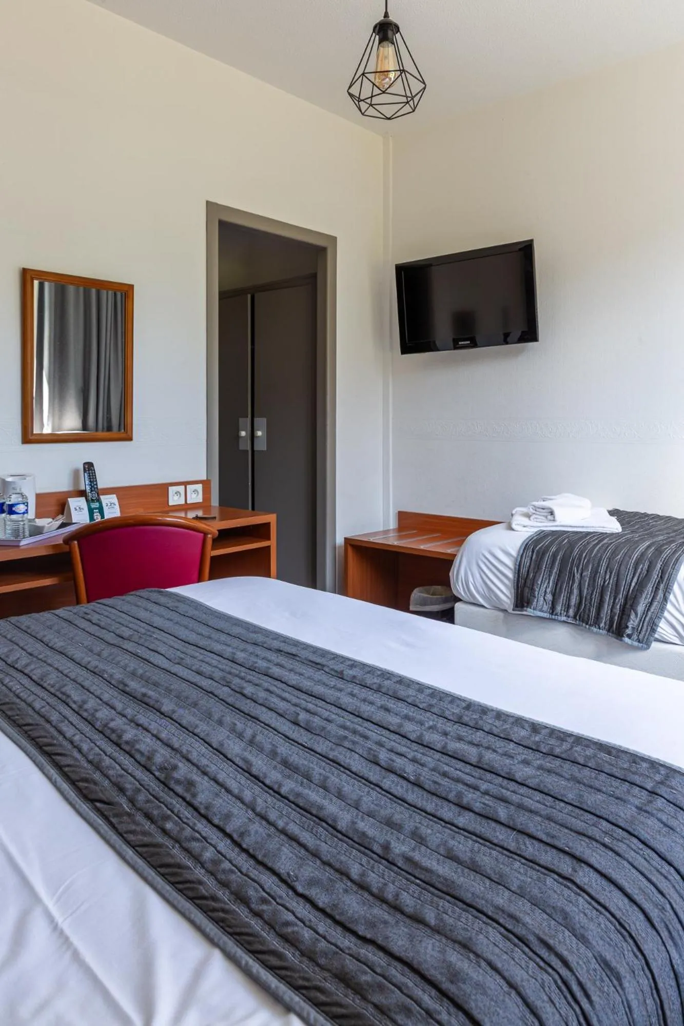 Bedroom, Bed in Hôtel Restaurant Du Château