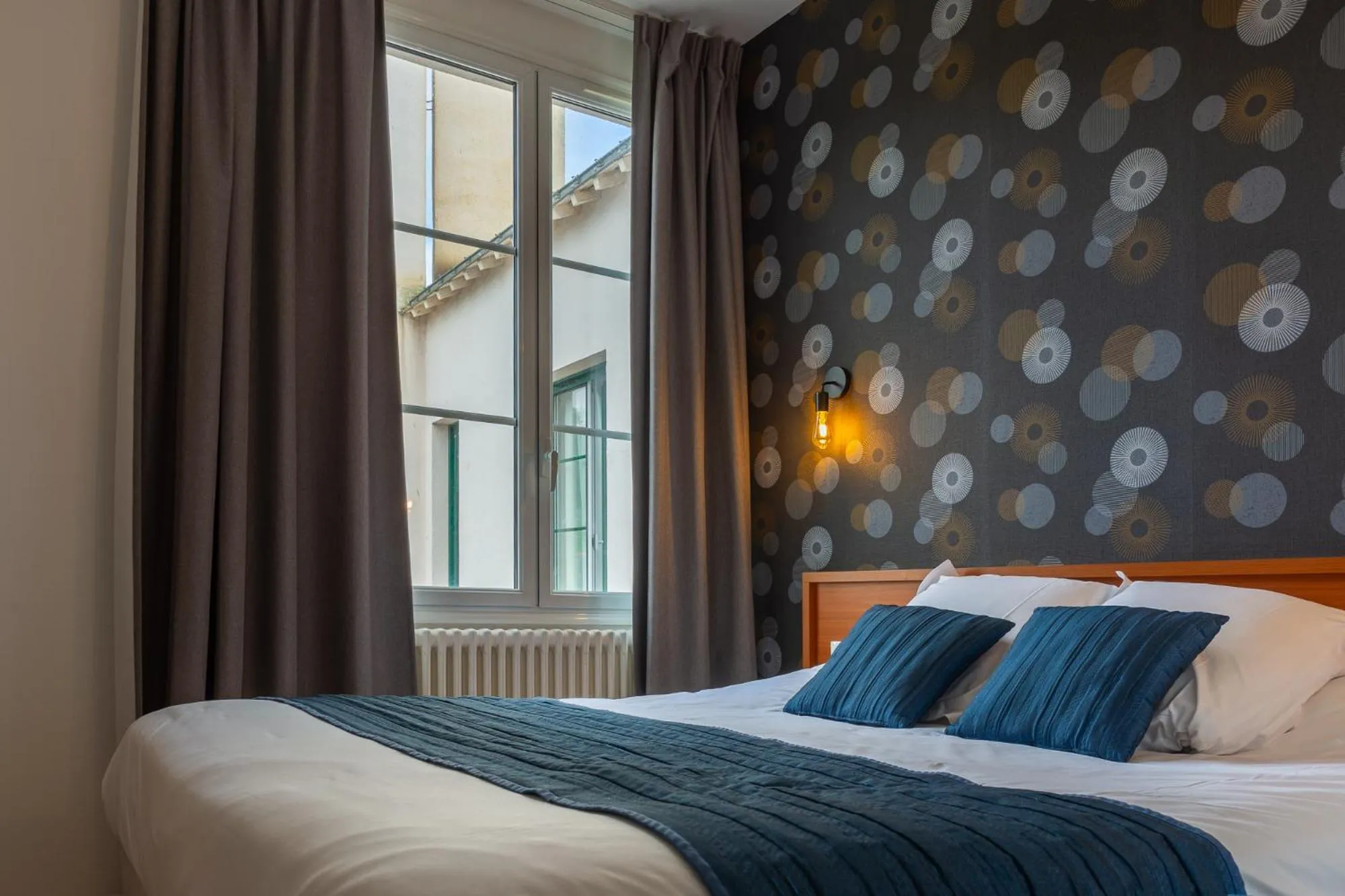 View (from property/room), Bed in Hôtel Restaurant Du Château