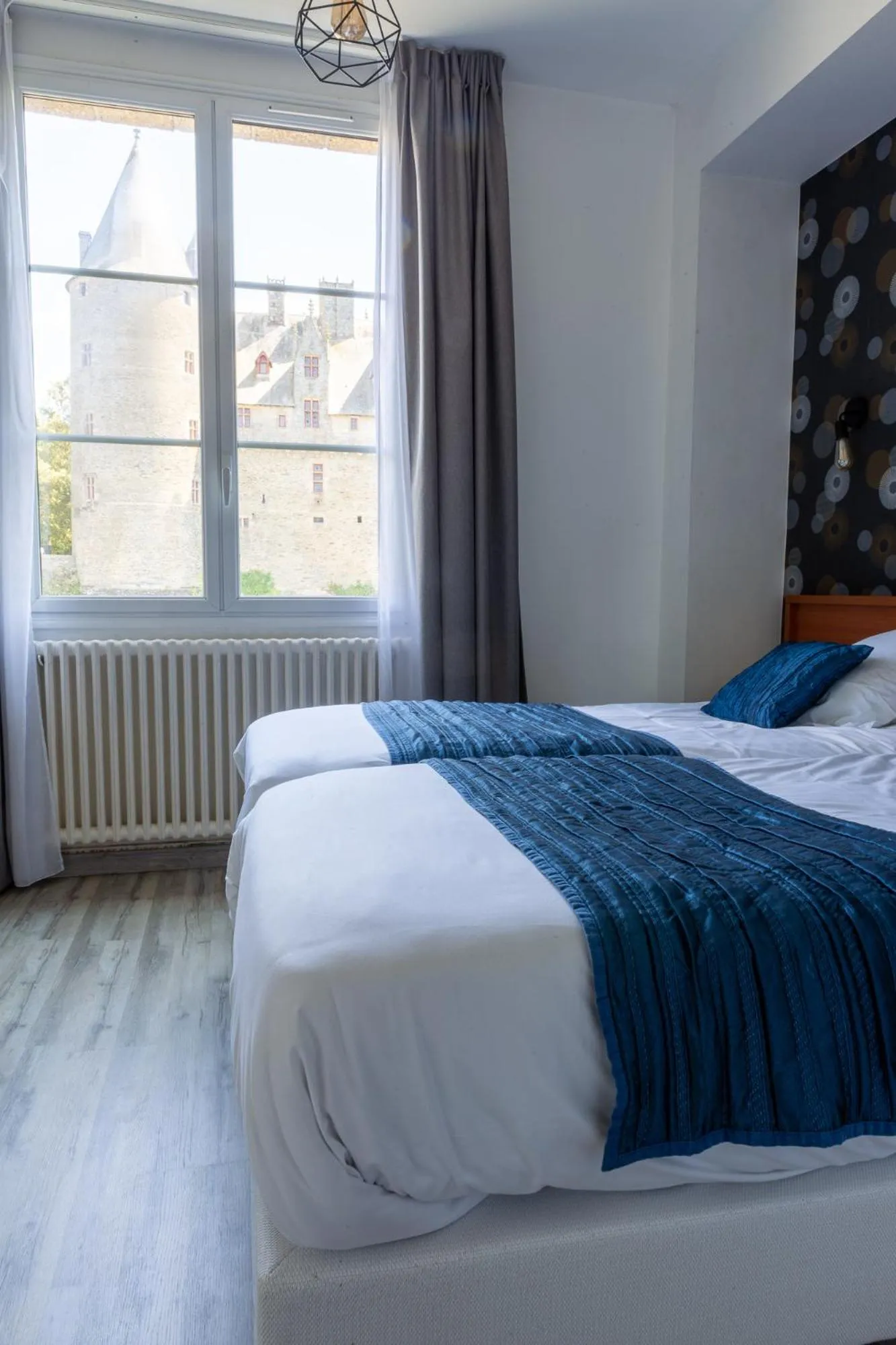 Bedroom, Bed in Hôtel Restaurant Du Château