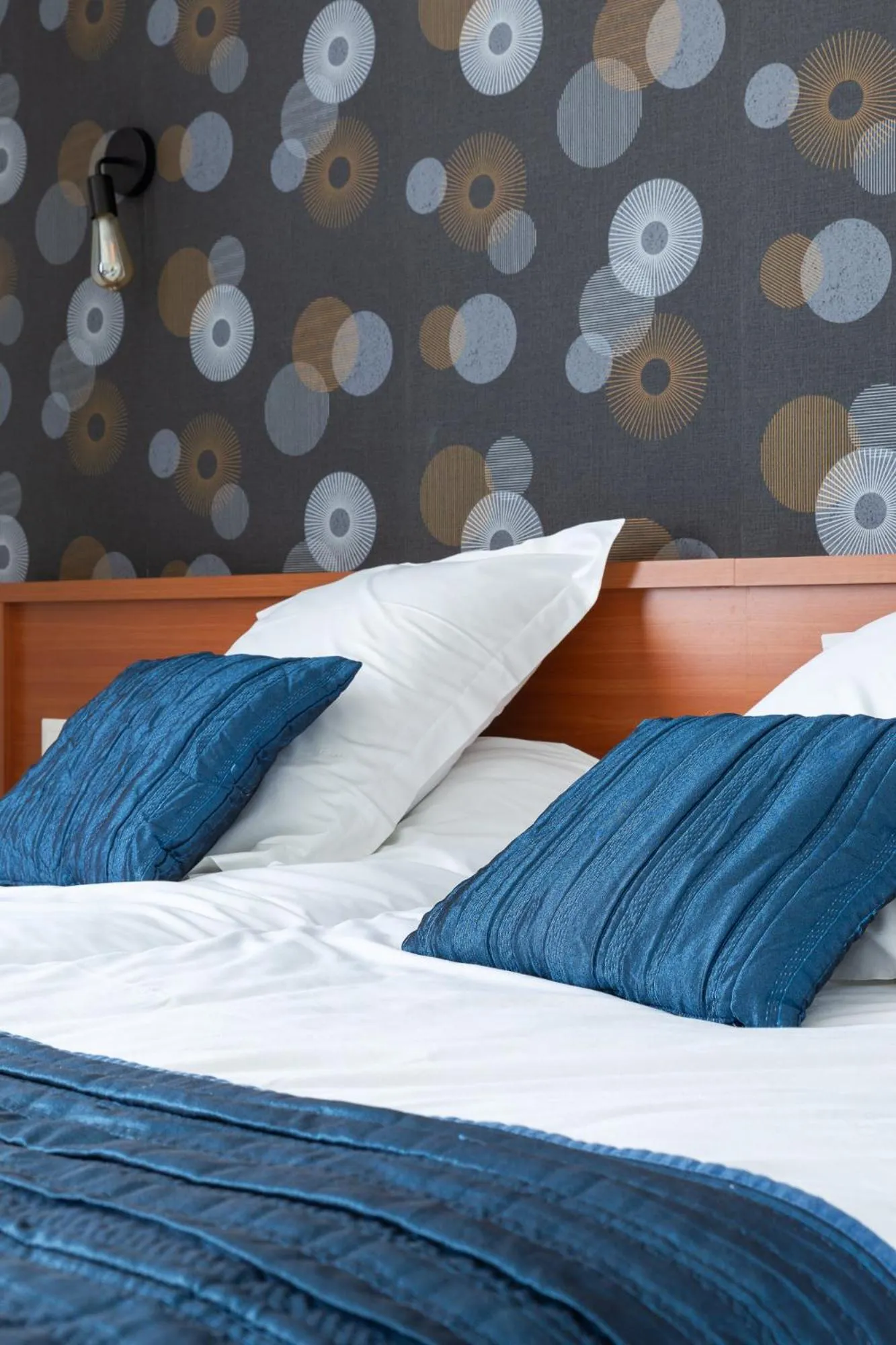 Bedroom, Bed in Hôtel Restaurant Du Château