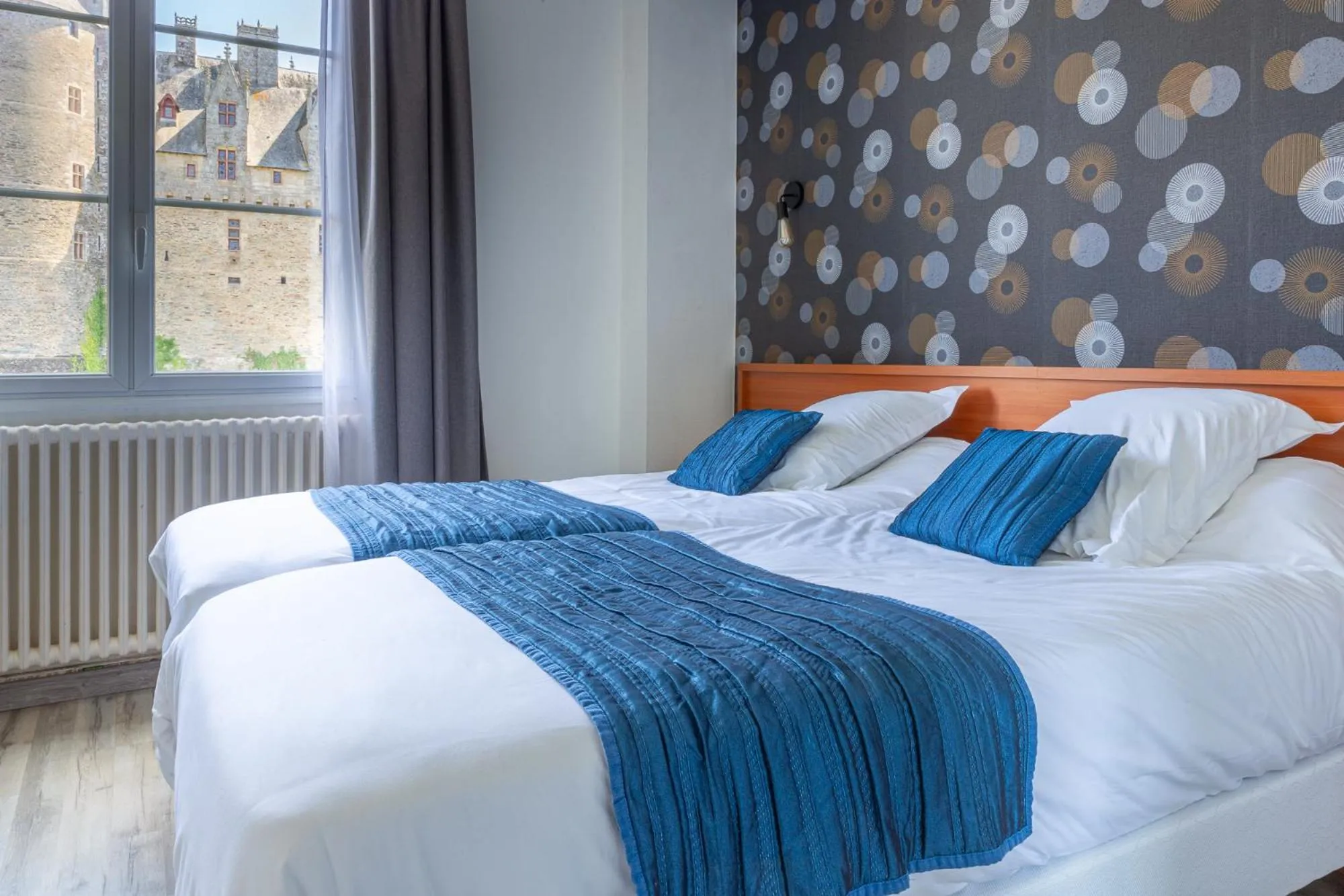 Bedroom, Bed in Hôtel Restaurant Du Château