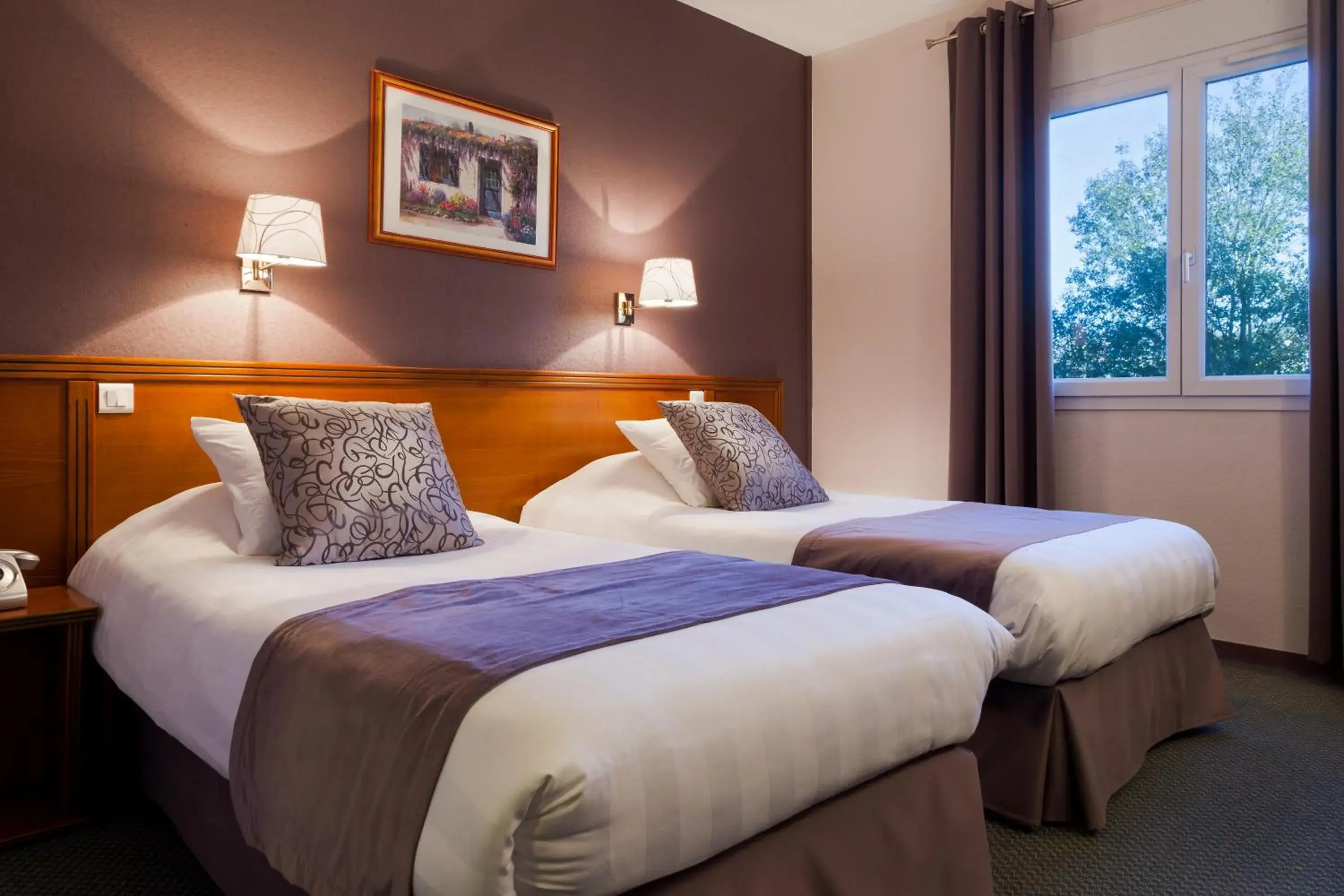 Twin Room in The Originals City, Hôtel Paray-le-Monial Twin Room in The Originals City, Hôtel Paray-le-Monial