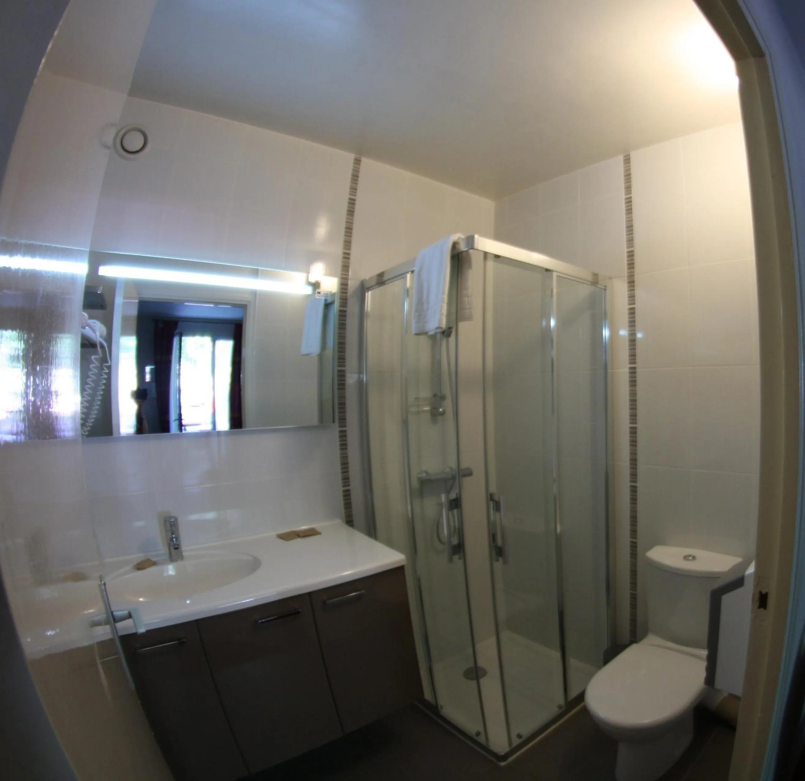 Shower in Castel Fleuri