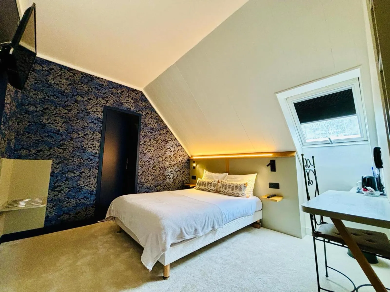 Bed in Castel Fleuri