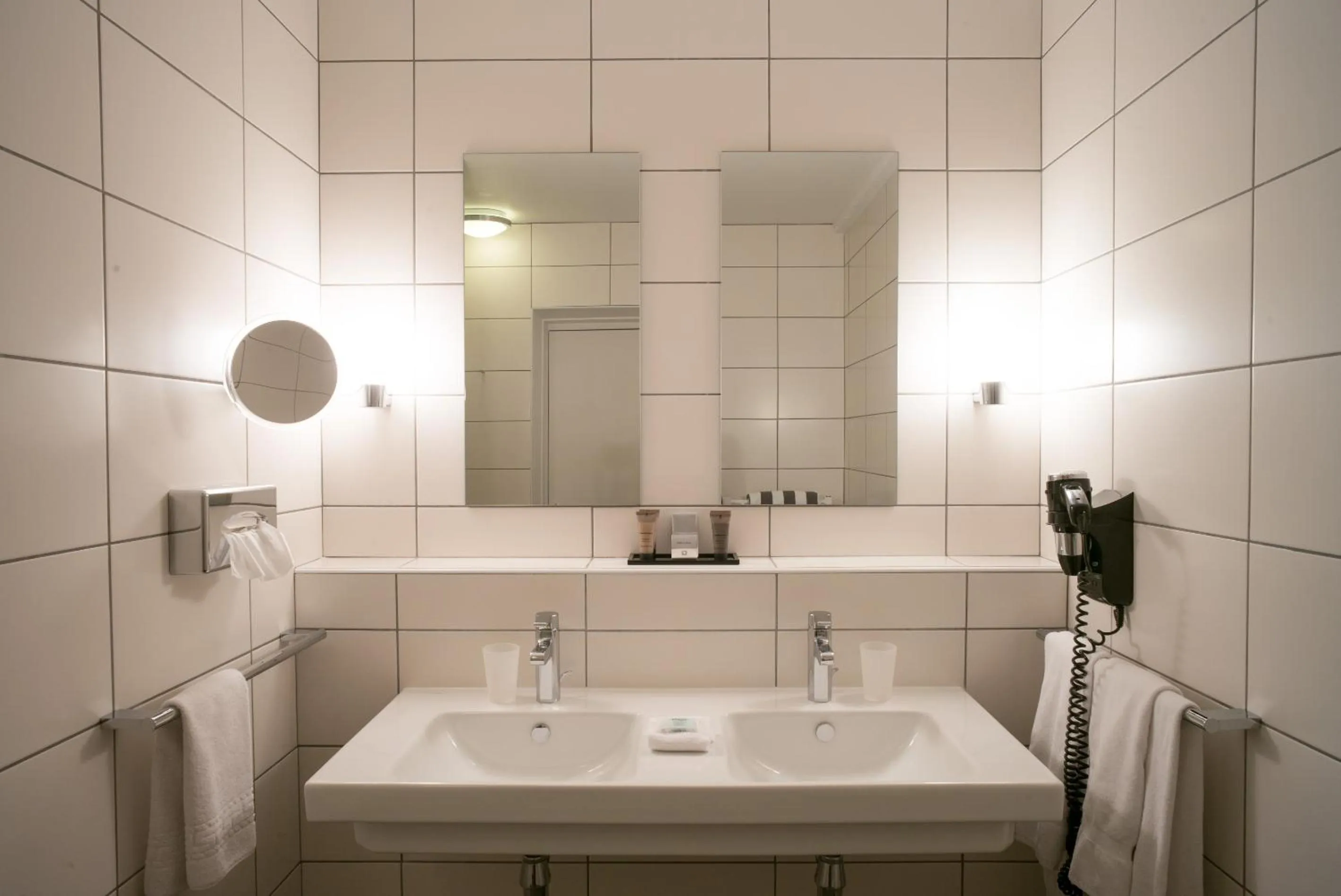 Property building in Hôtel - Spa Les Corderies