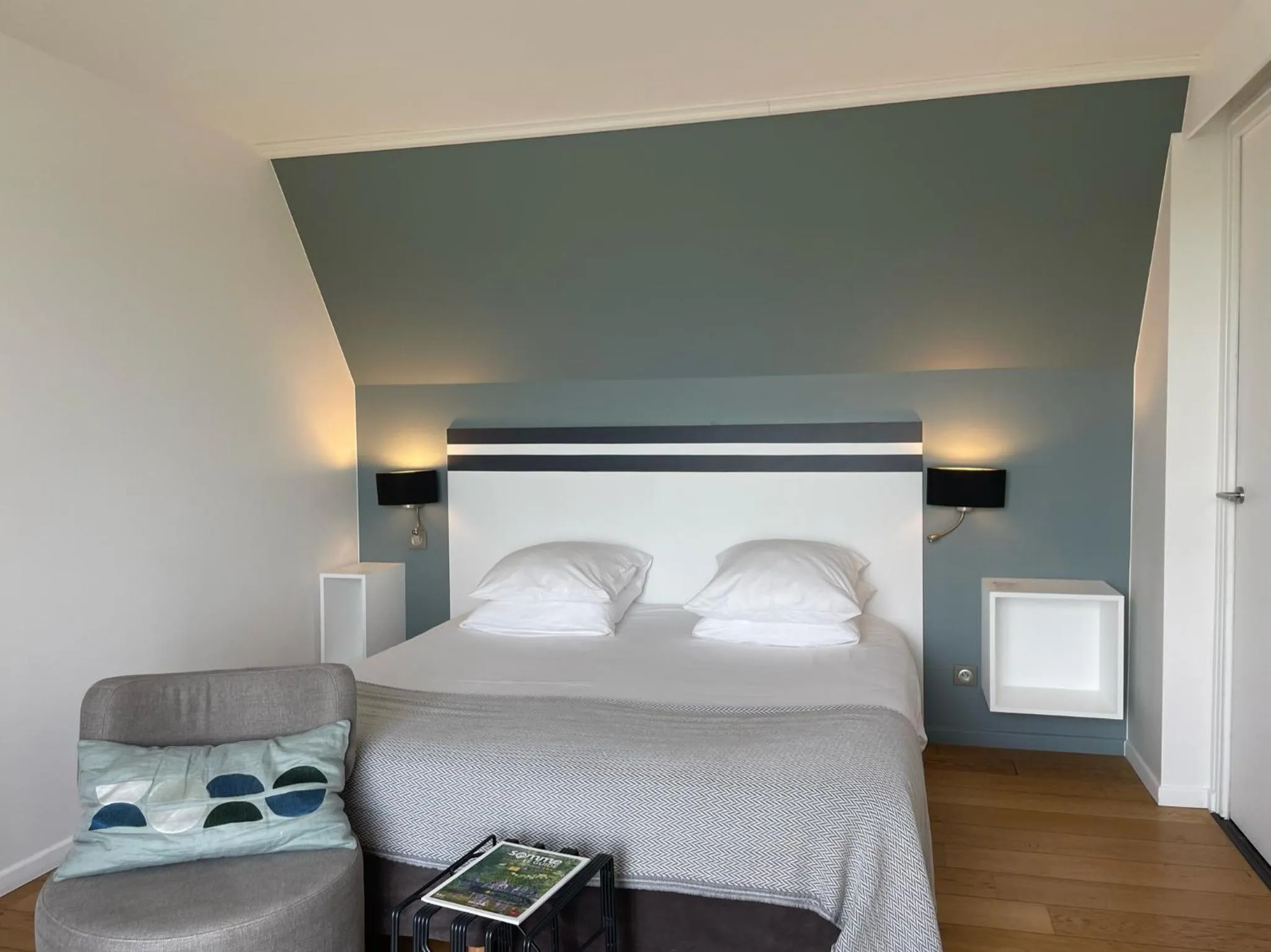 Photo of the whole room, Bed in Hôtel - Spa Les Corderies