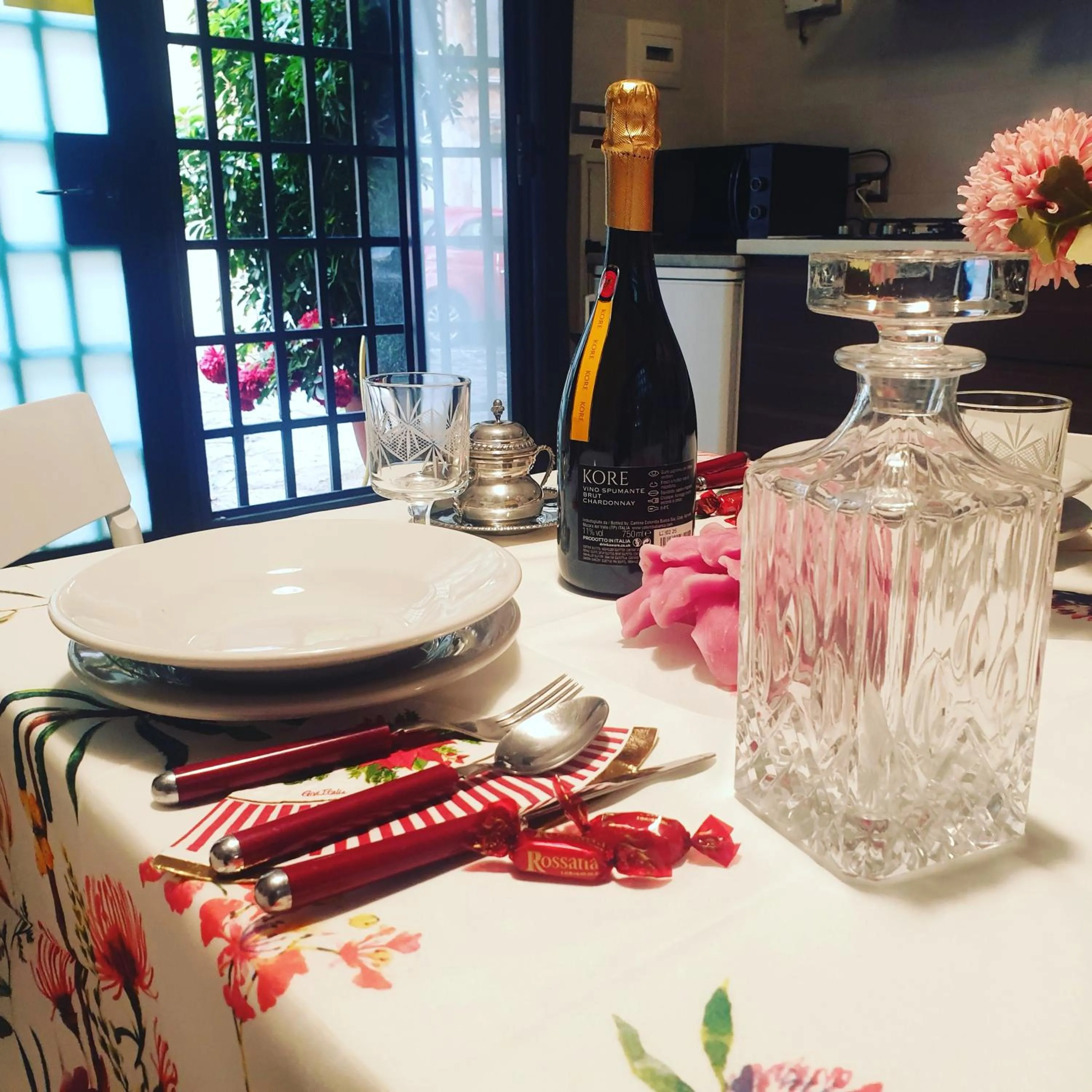 Dining area in Museo Filangieri Suite