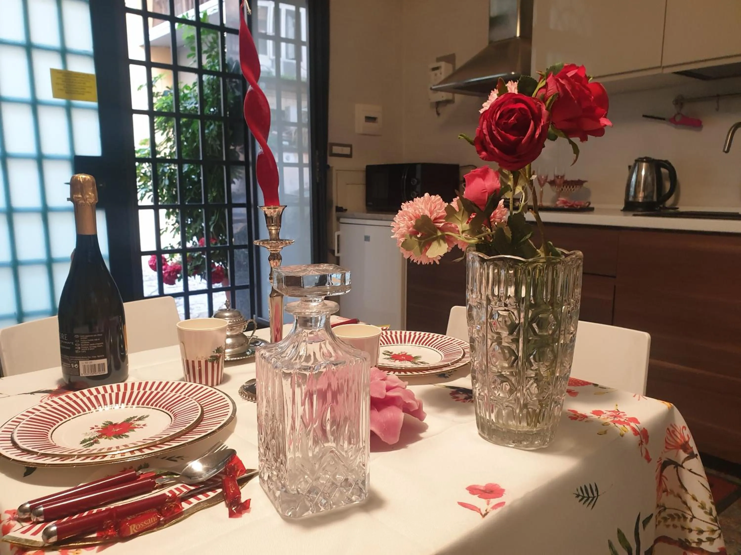 Dining area in Museo Filangieri Suite