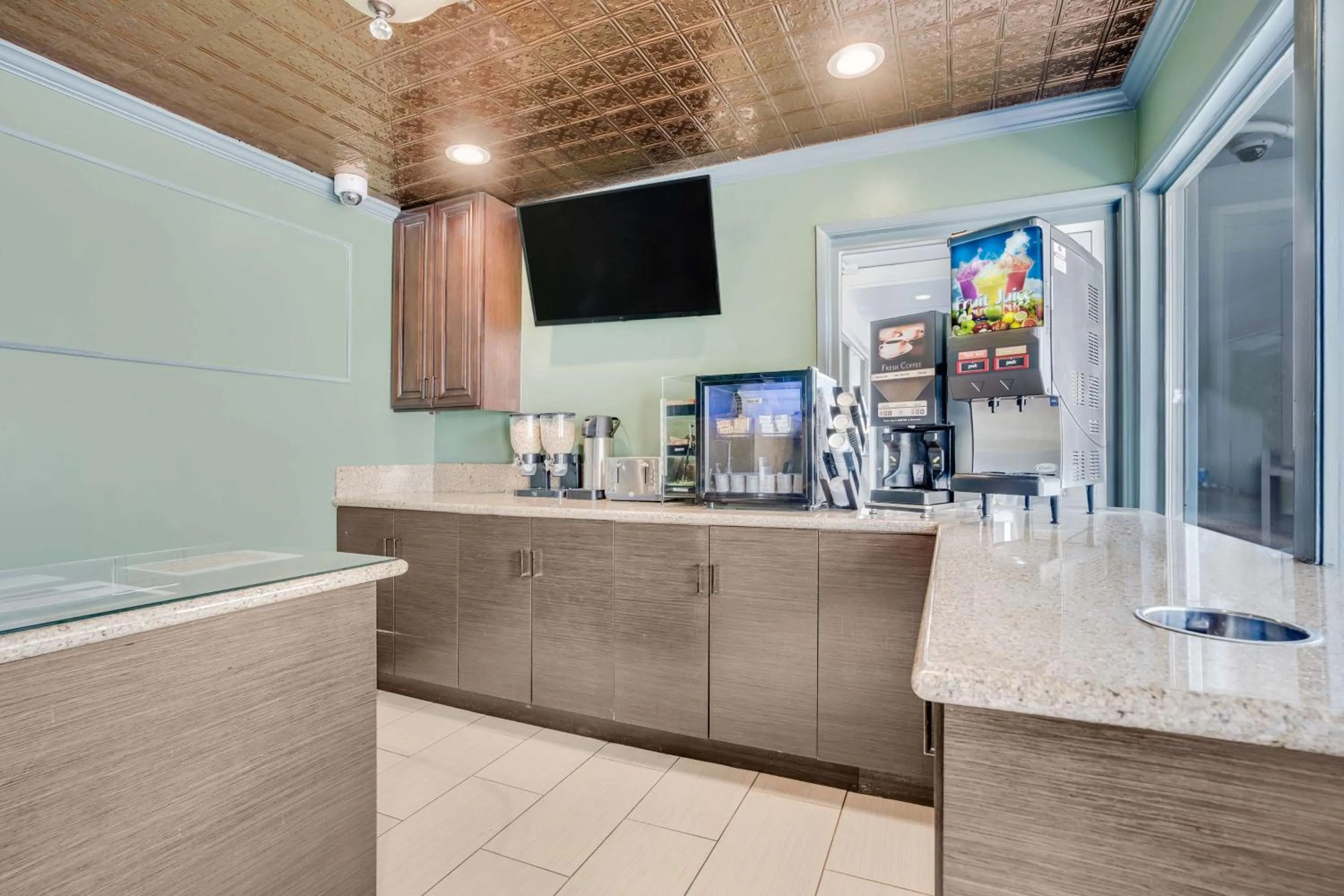 Lobby or reception in Travelodge by Wyndham Berkeley