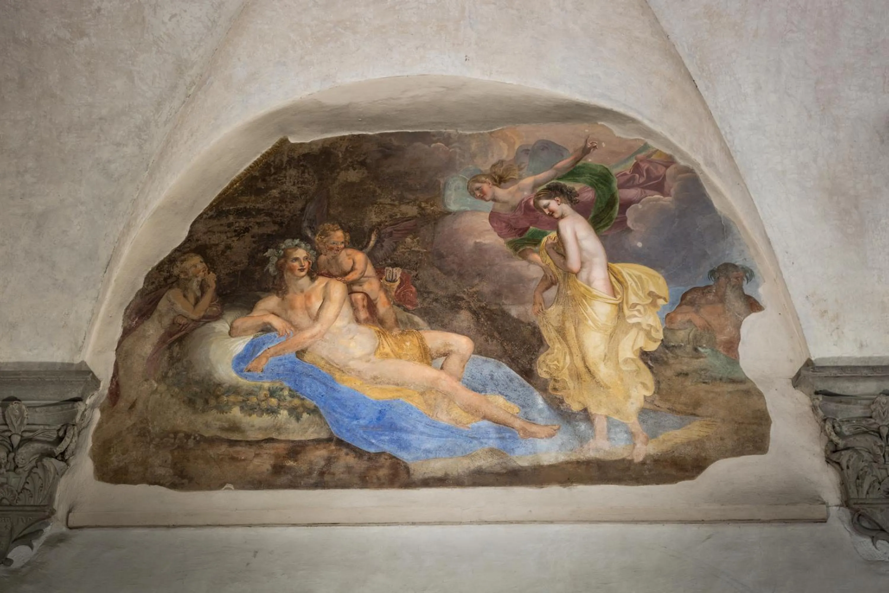 Decorative detail in Palazzo Roselli Cecconi