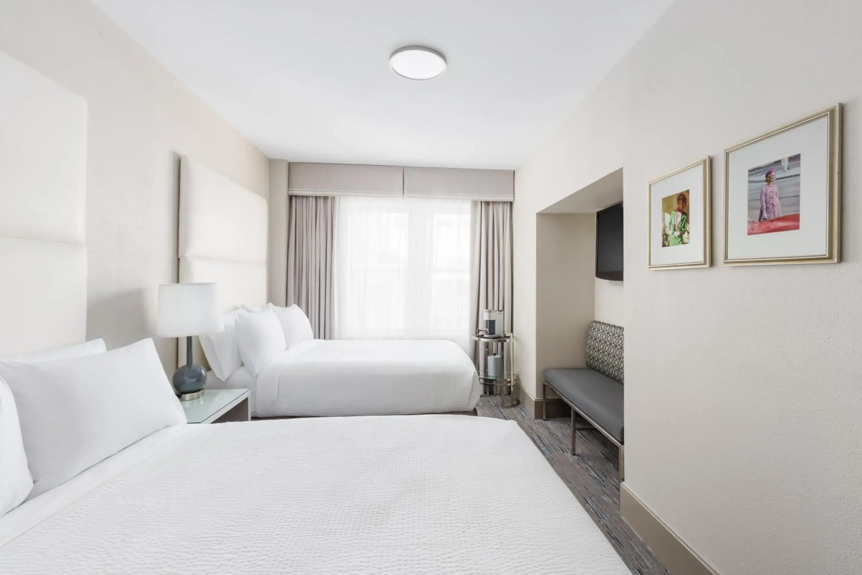 Standard Double Room with Two Double Beds in Holiday Inn Express Chicago - Magnificent Mile by IHG Standard Double Room with Two Double Beds in Holiday Inn Express Chicago - Magnificent Mile by IHG