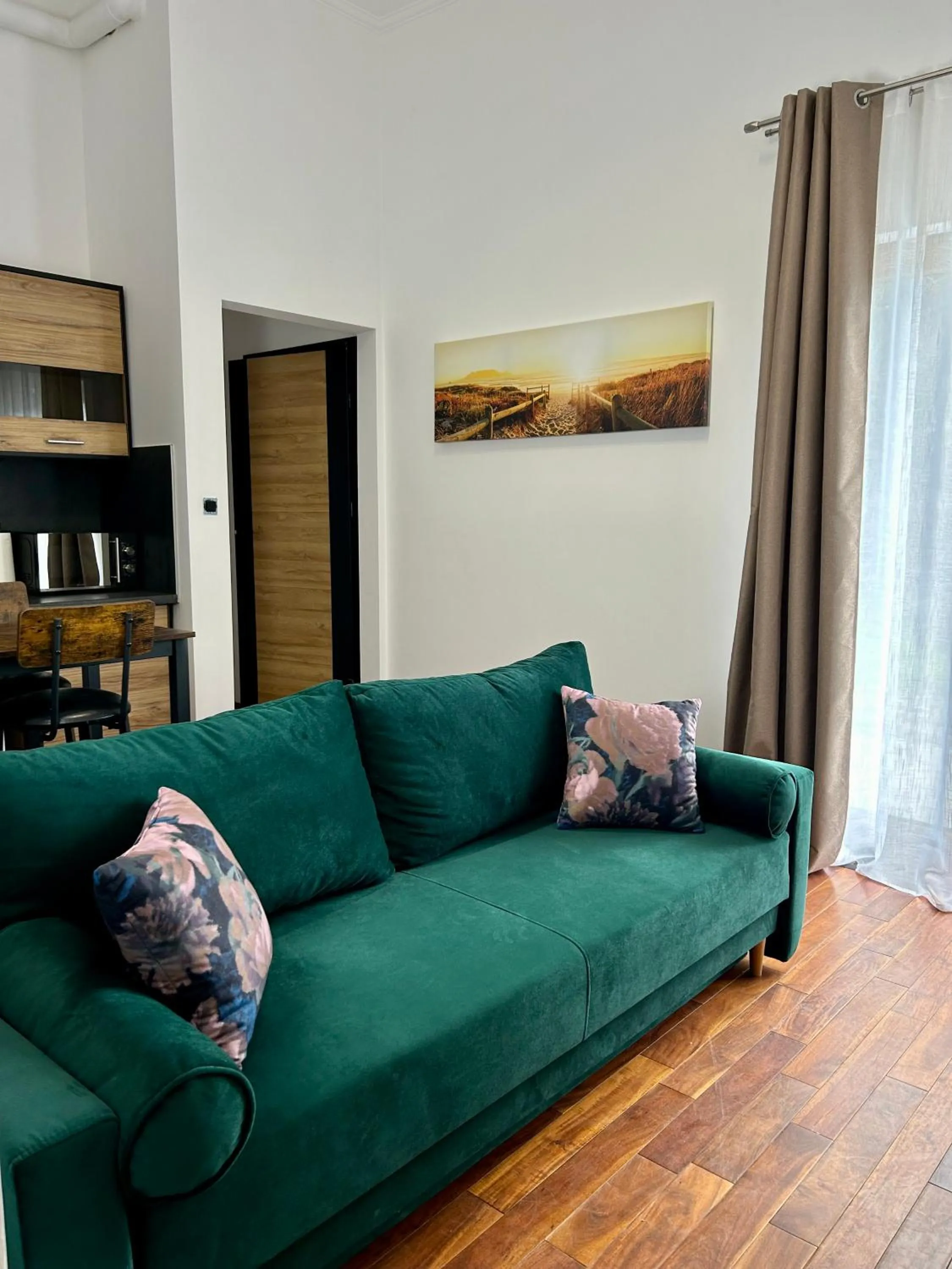 Kitchen or kitchenette in Mala Italia Apartments