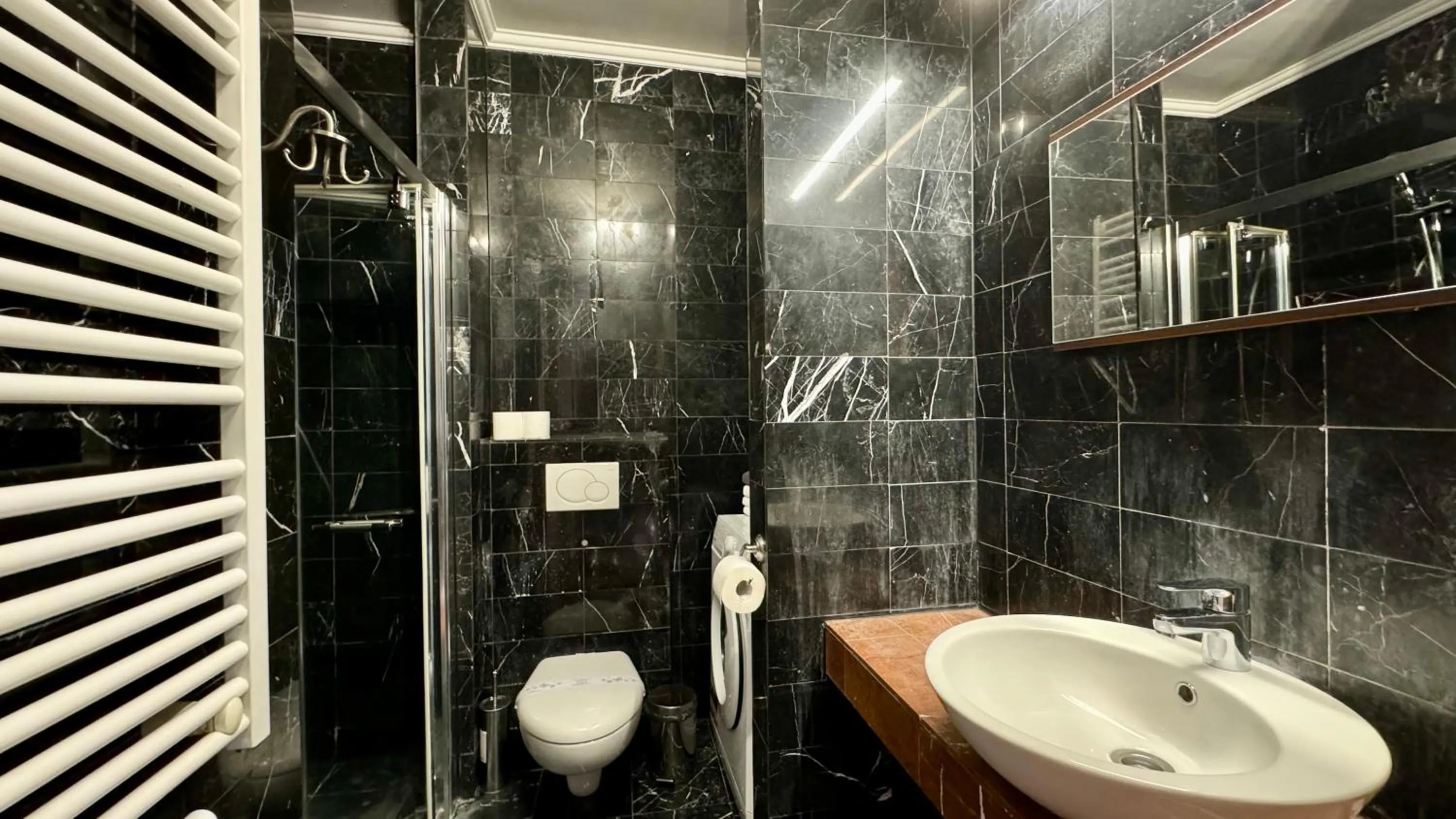 Shower in Mala Italia Apartments