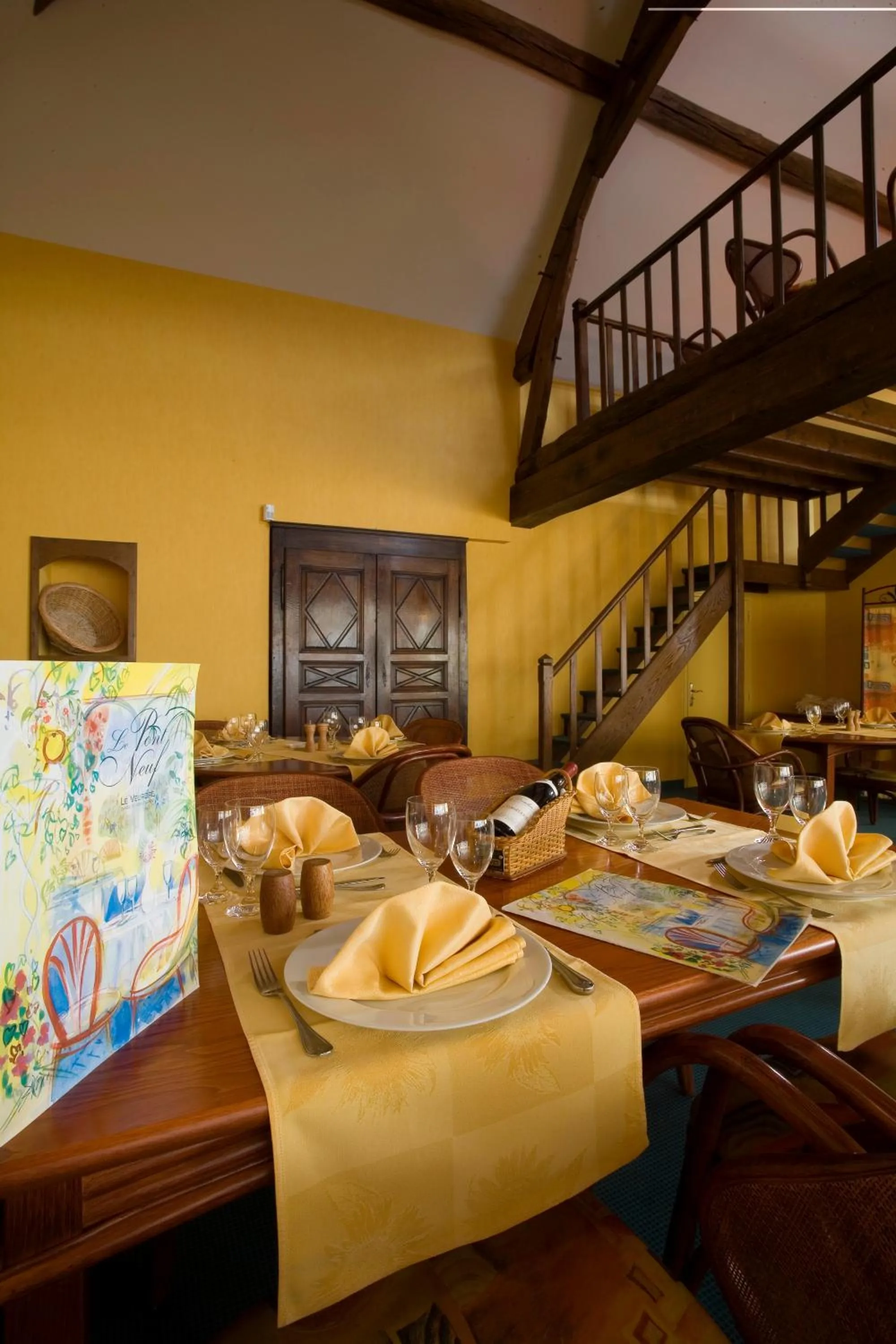 Restaurant/places to eat in Logis Hôtel du Pont Neuf