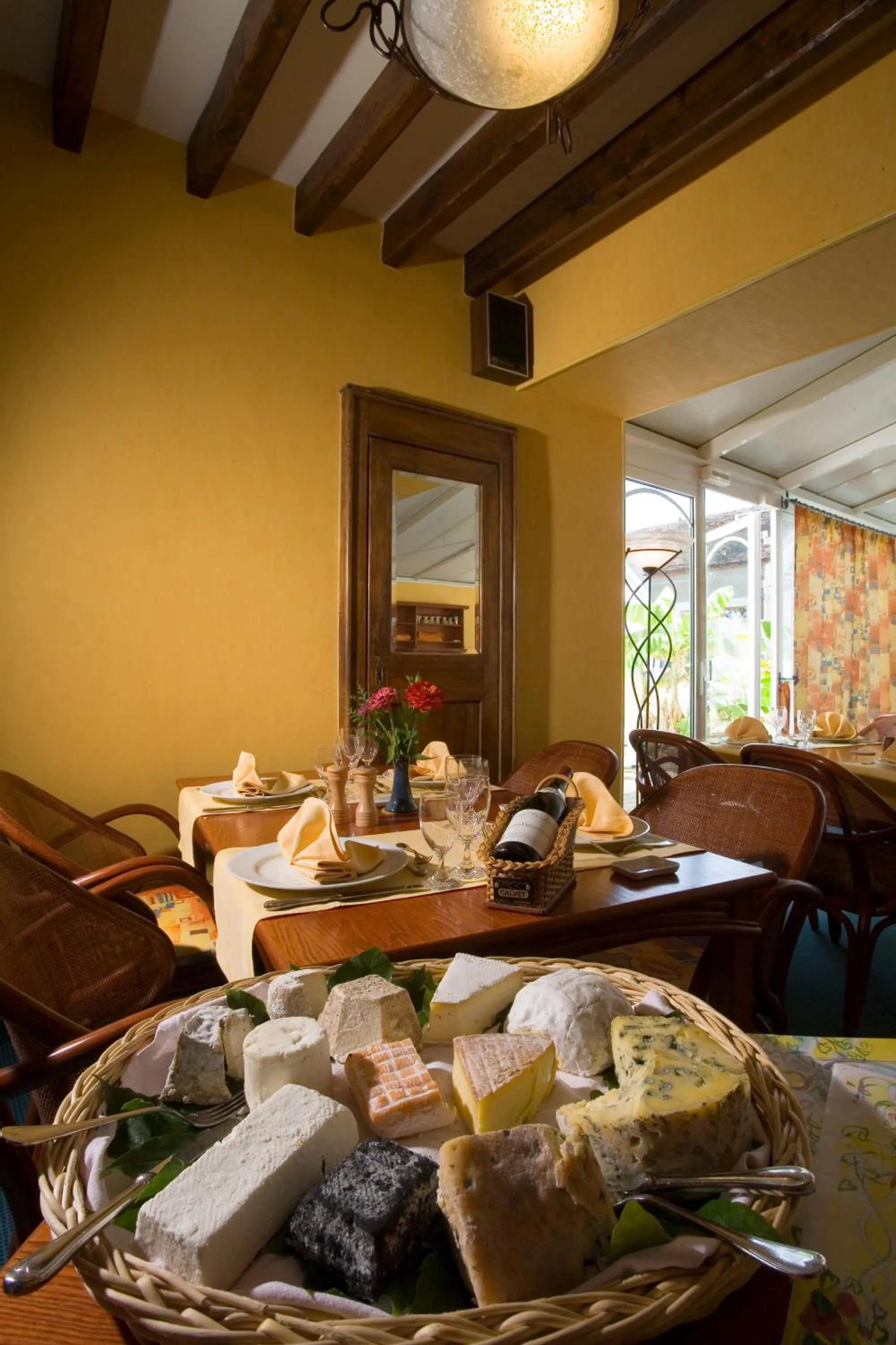 Food in Logis Hôtel du Pont Neuf