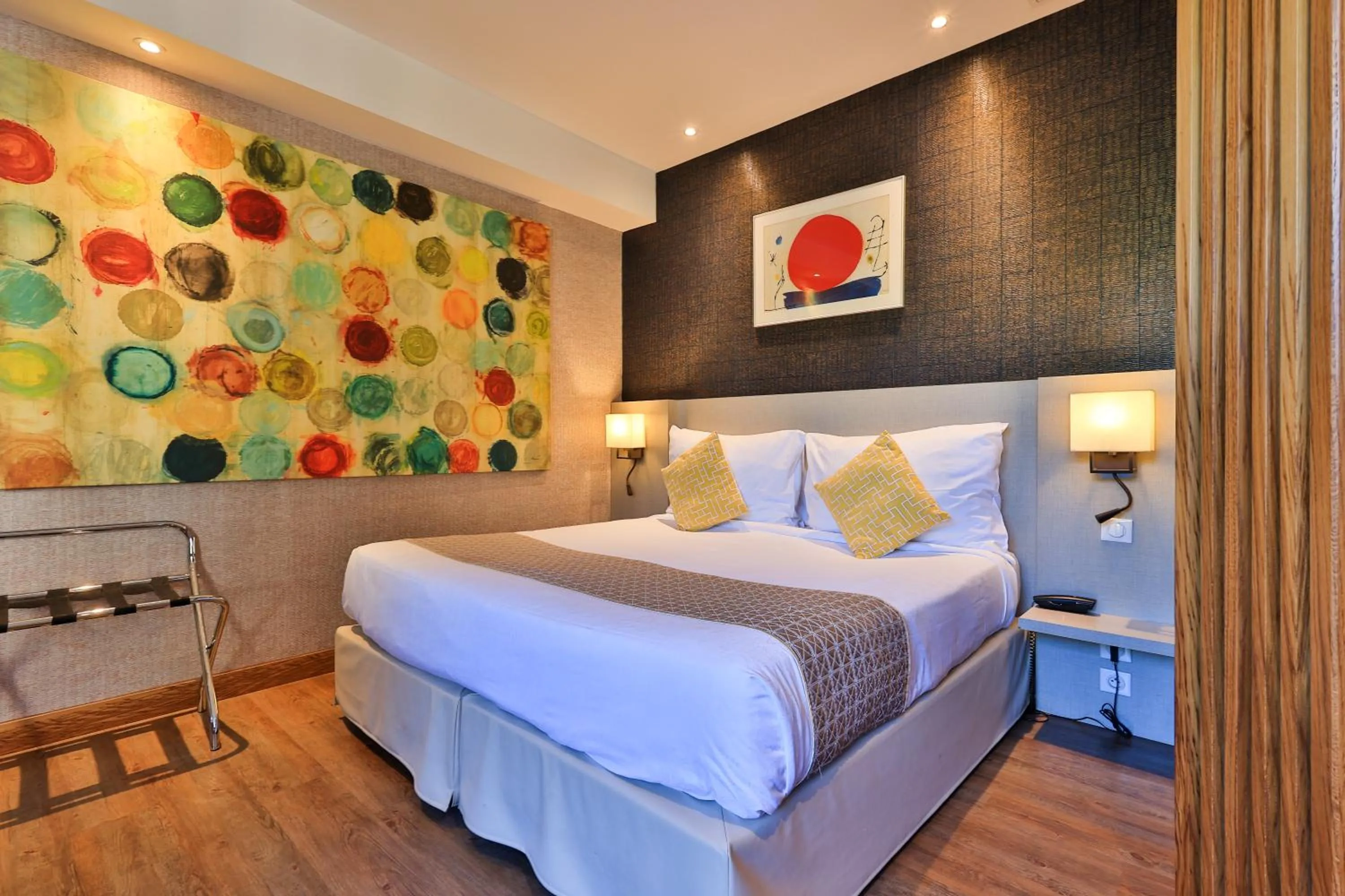 Bedroom, Bed in Hôtel Provençal