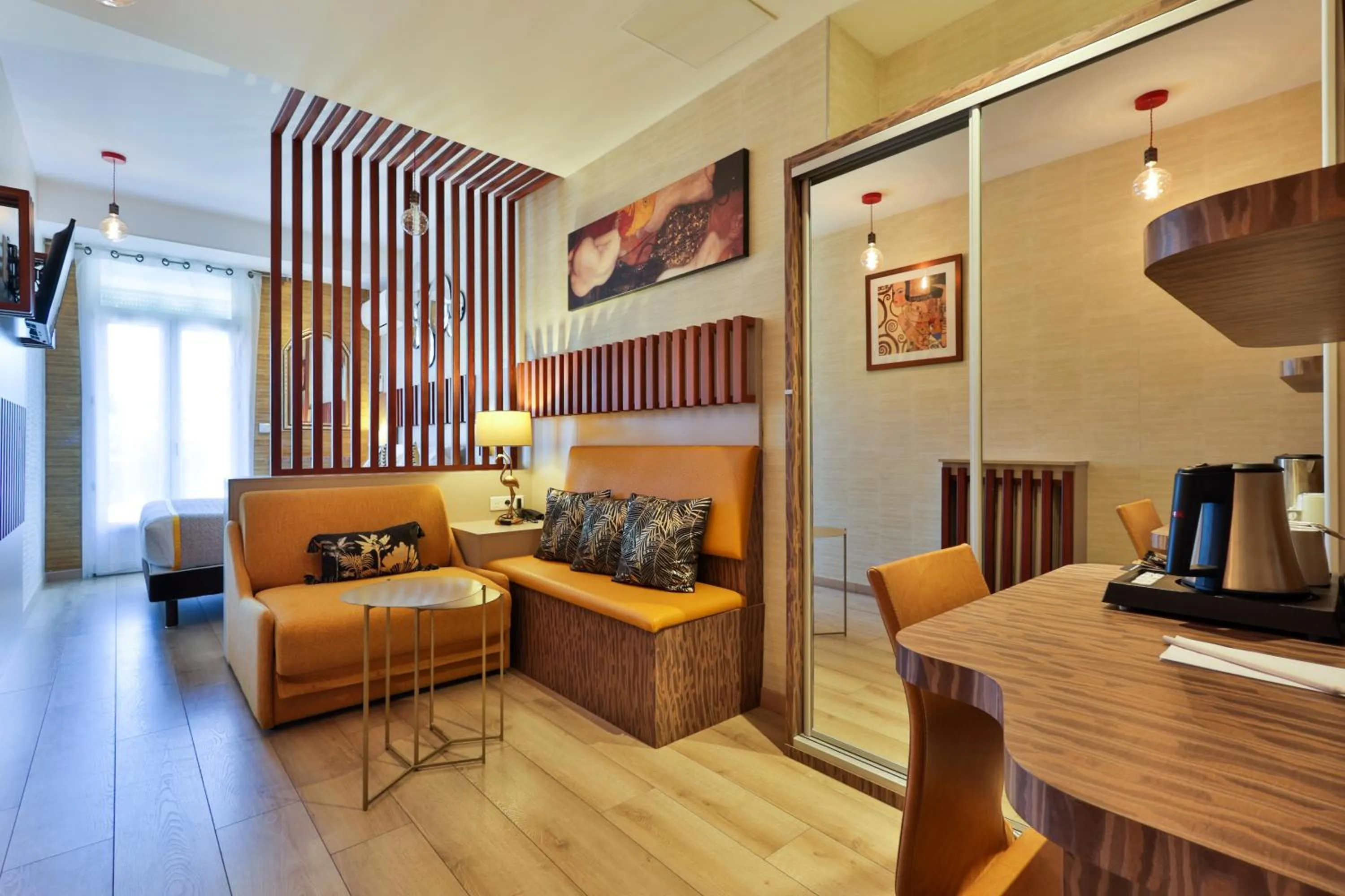 Photo of the whole room in Hôtel Provençal