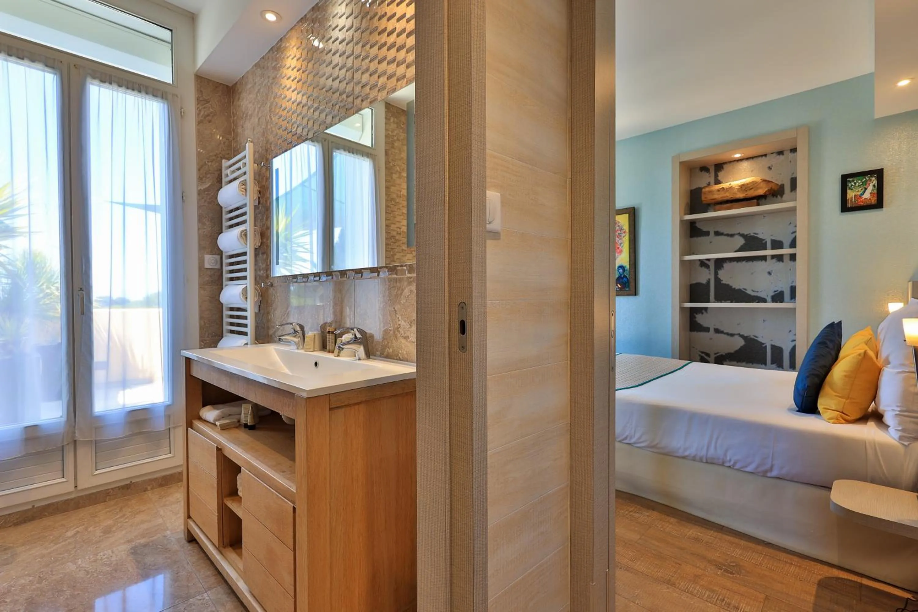 Photo of the whole room, Bed in Hôtel Provençal