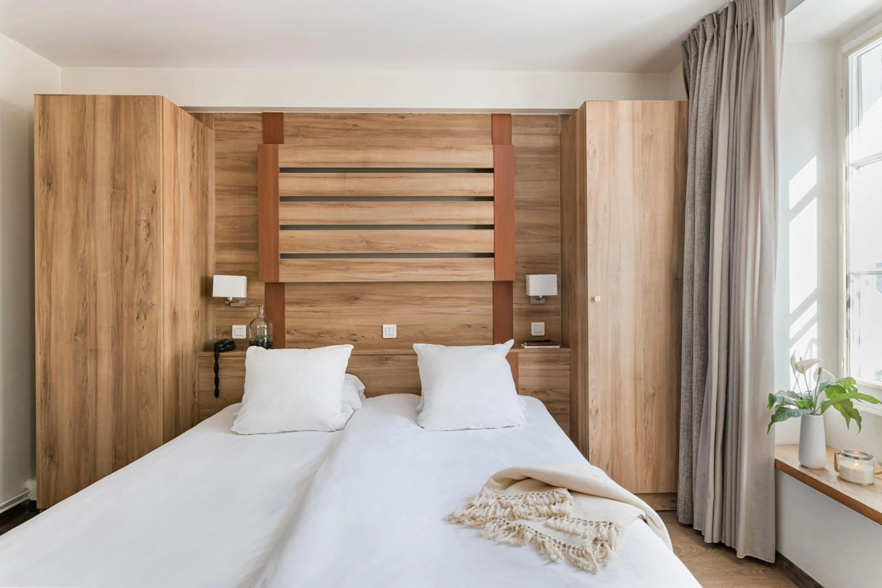 Photo of the whole room, Bed in Hôtel Vallée Blanche