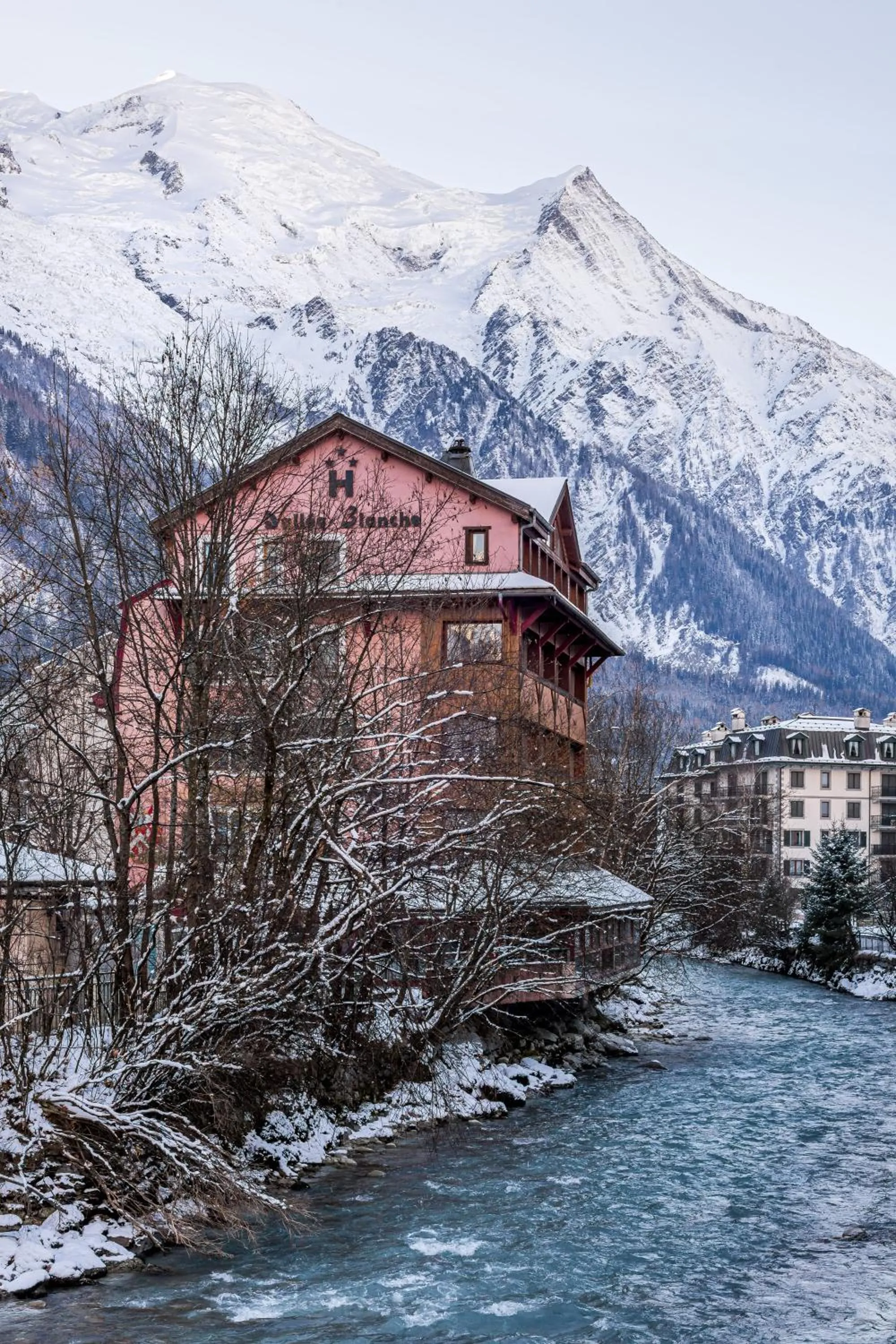 Property building in Hôtel Vallée Blanche