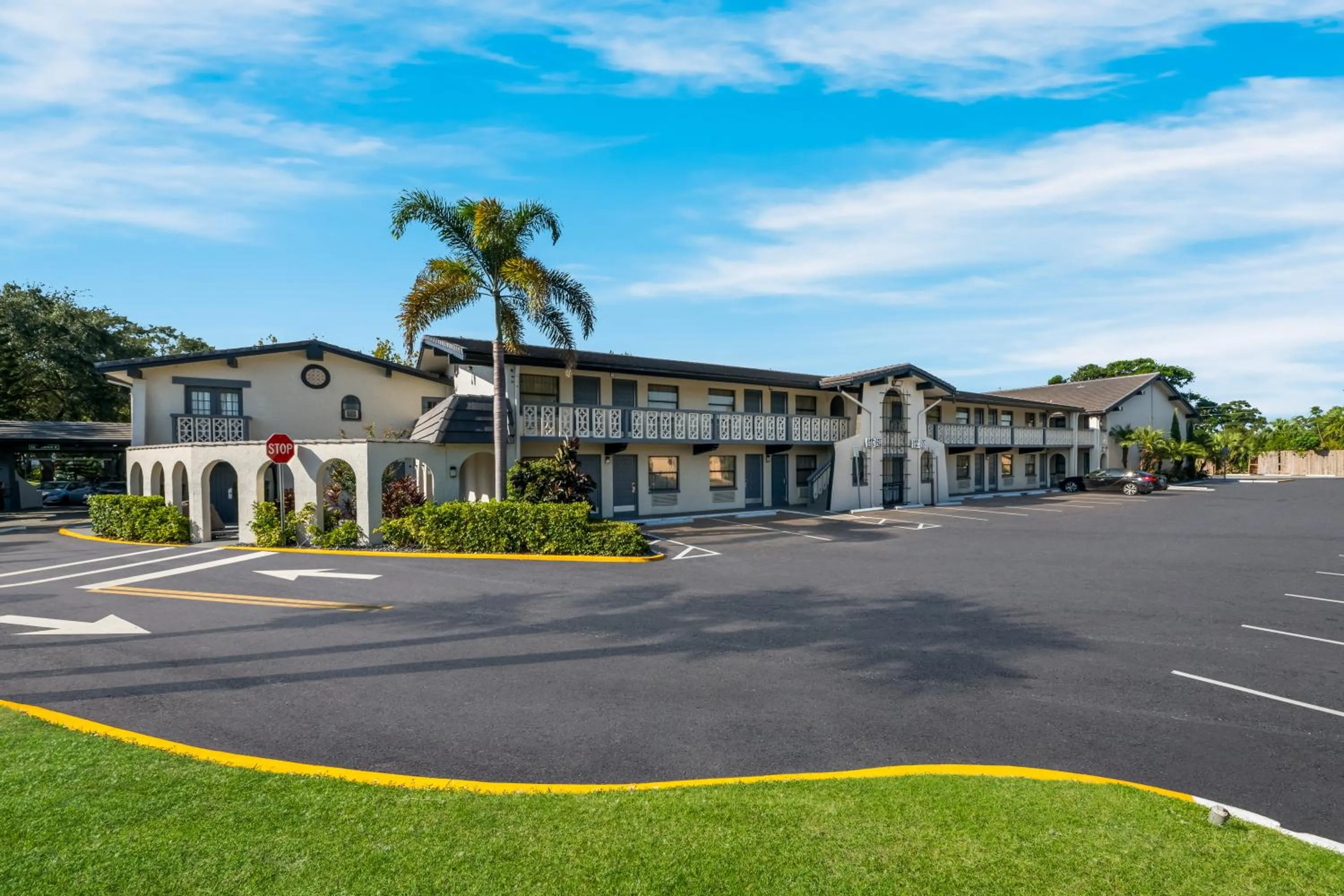 Property building in Quality Inn & Suites Altamonte Springs Orlando-North