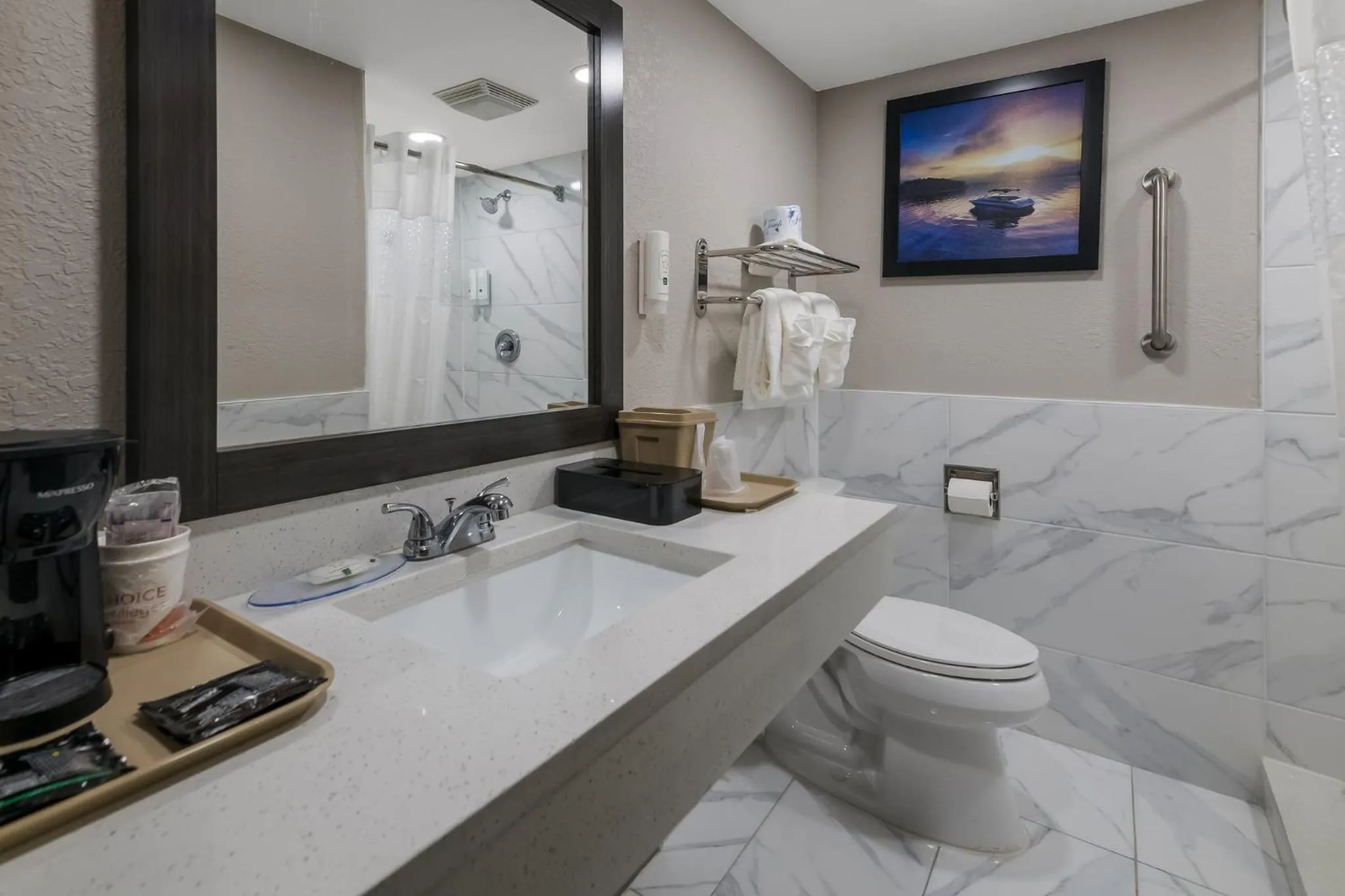 Bathroom in Quality Inn & Suites Altamonte Springs Orlando-North