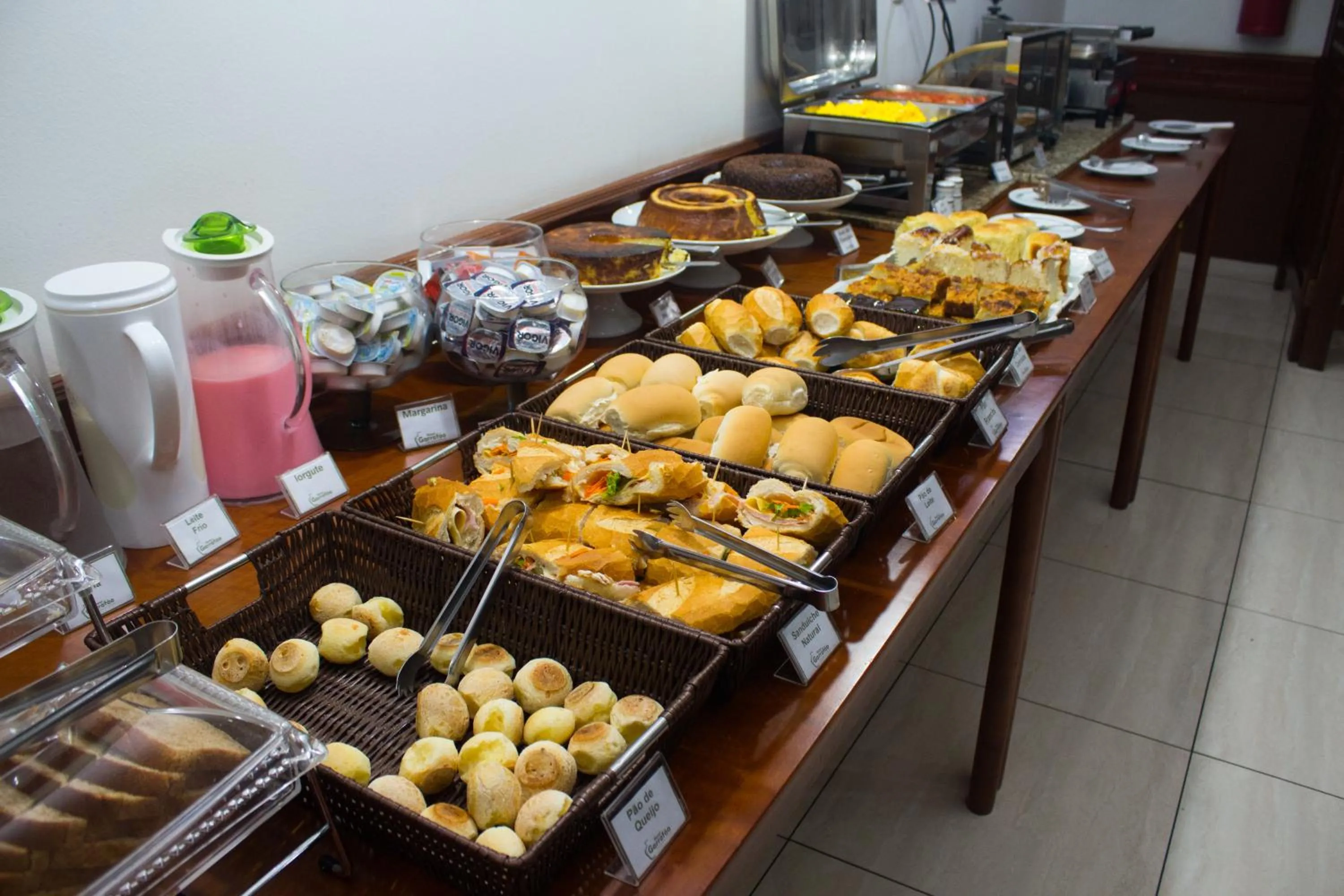 Property building in Hotel Garrafão Boituva - 5 min da Rod Castelo Branco KM 116