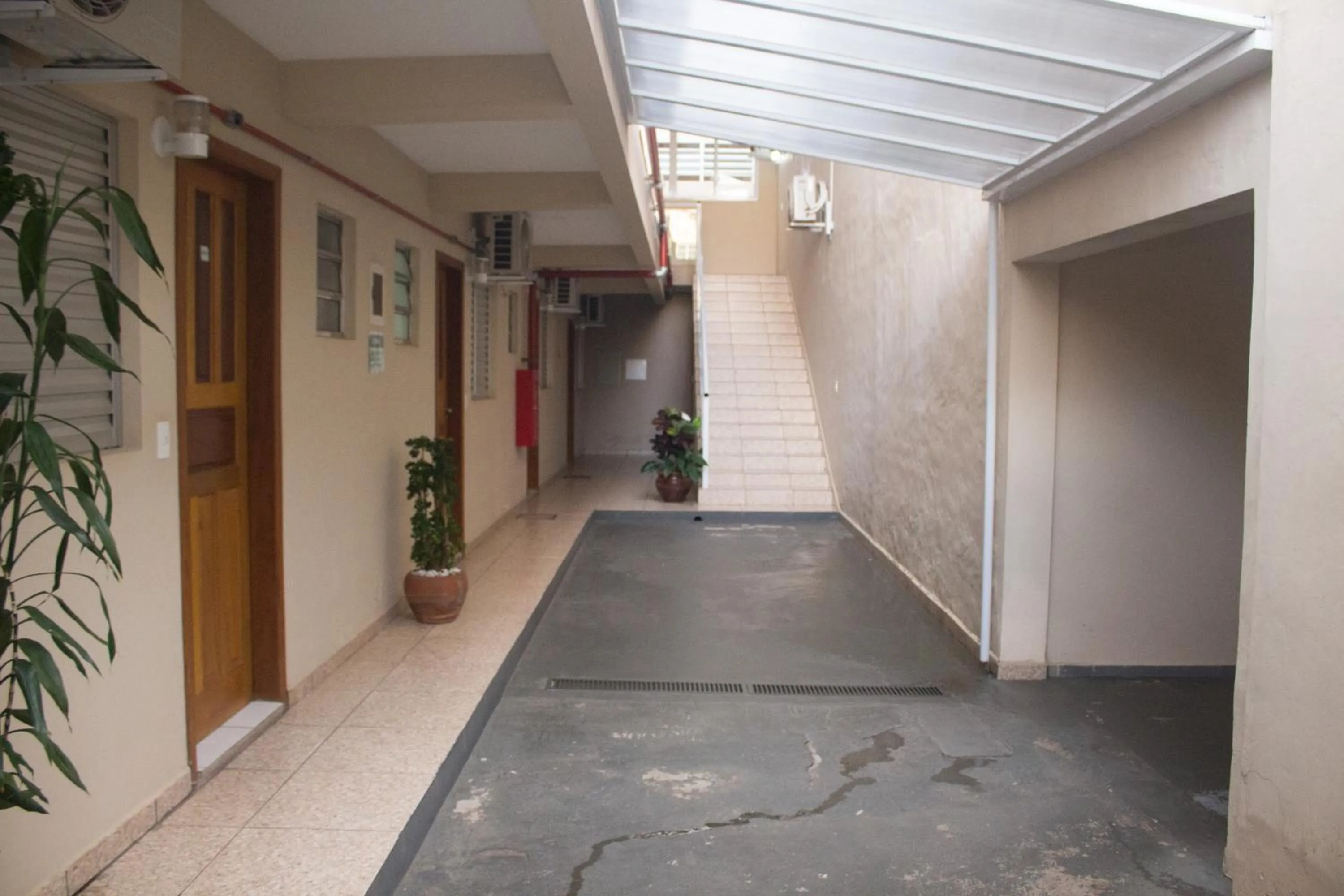 Property building in Hotel Garrafão Boituva - 5 min da Rod Castelo Branco KM 116