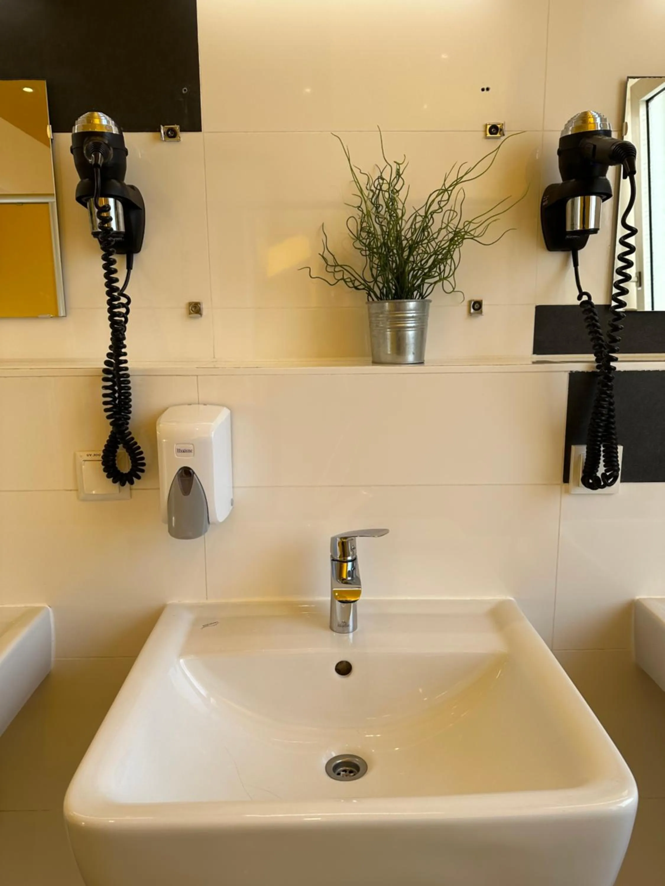 Bathroom in Grand Hostel Berlin Classic