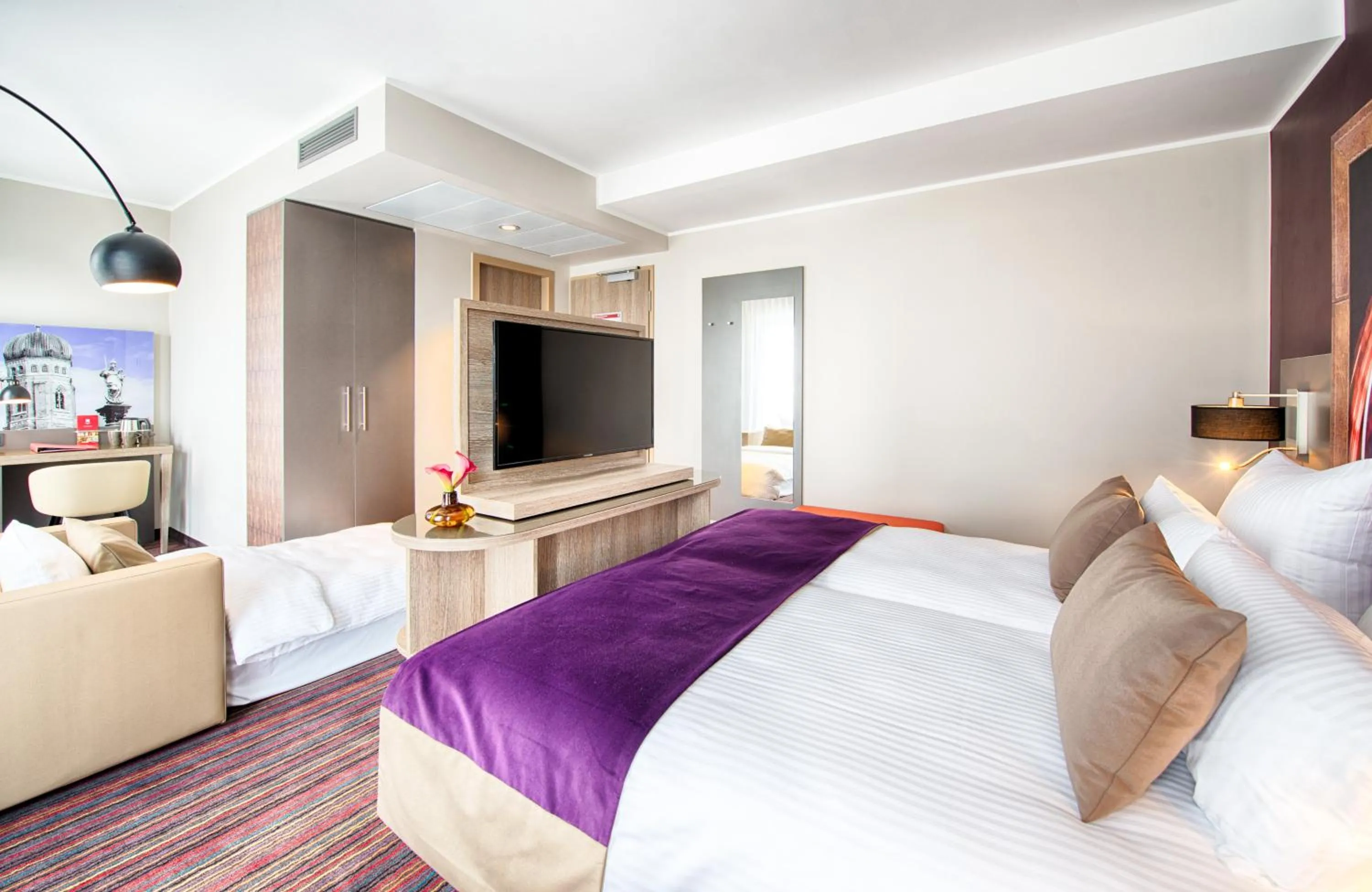 Photo of the whole room, Bed in Leonardo Hotel Munich City South