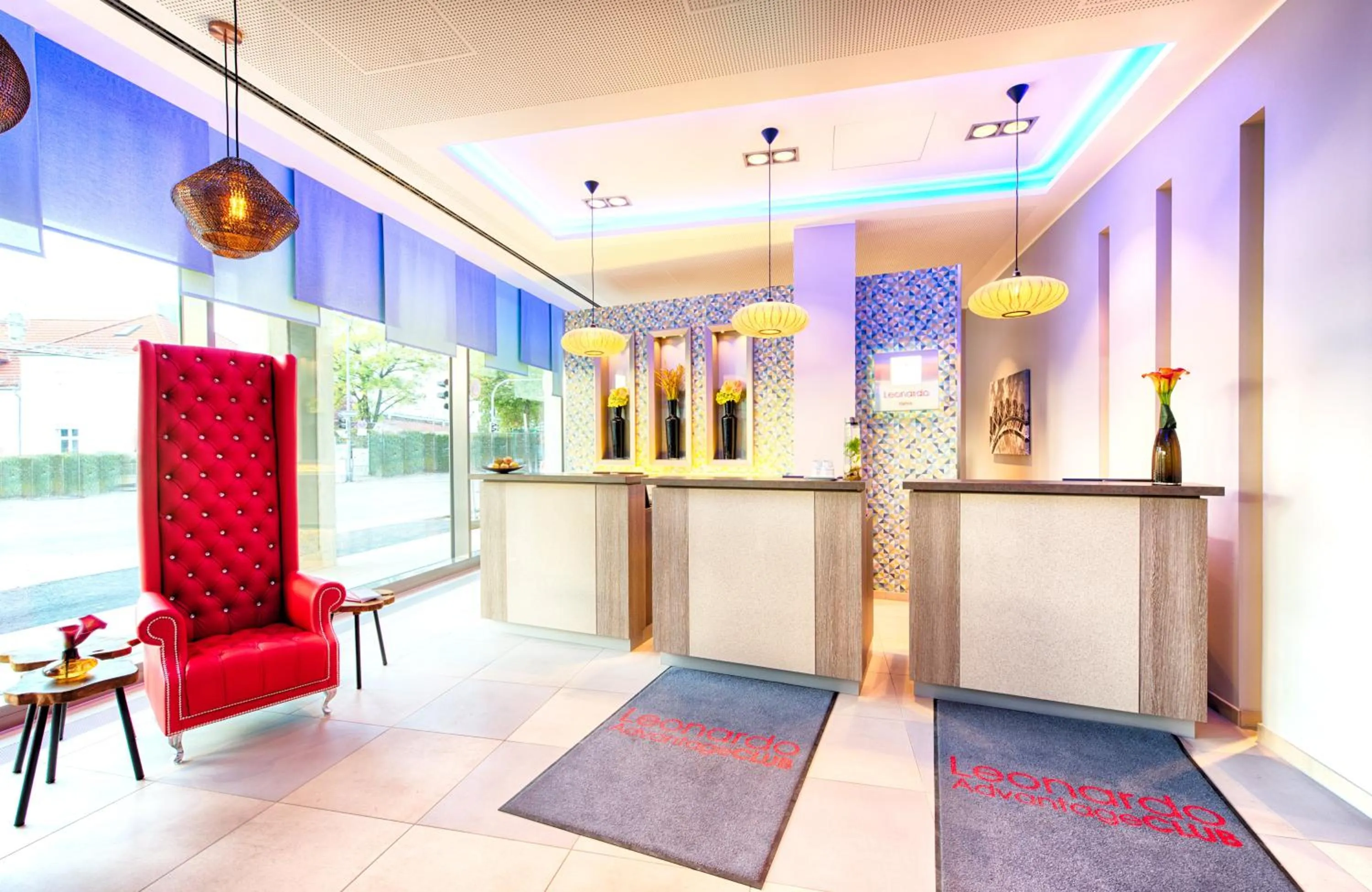 Lobby or reception in Leonardo Hotel Munich City South