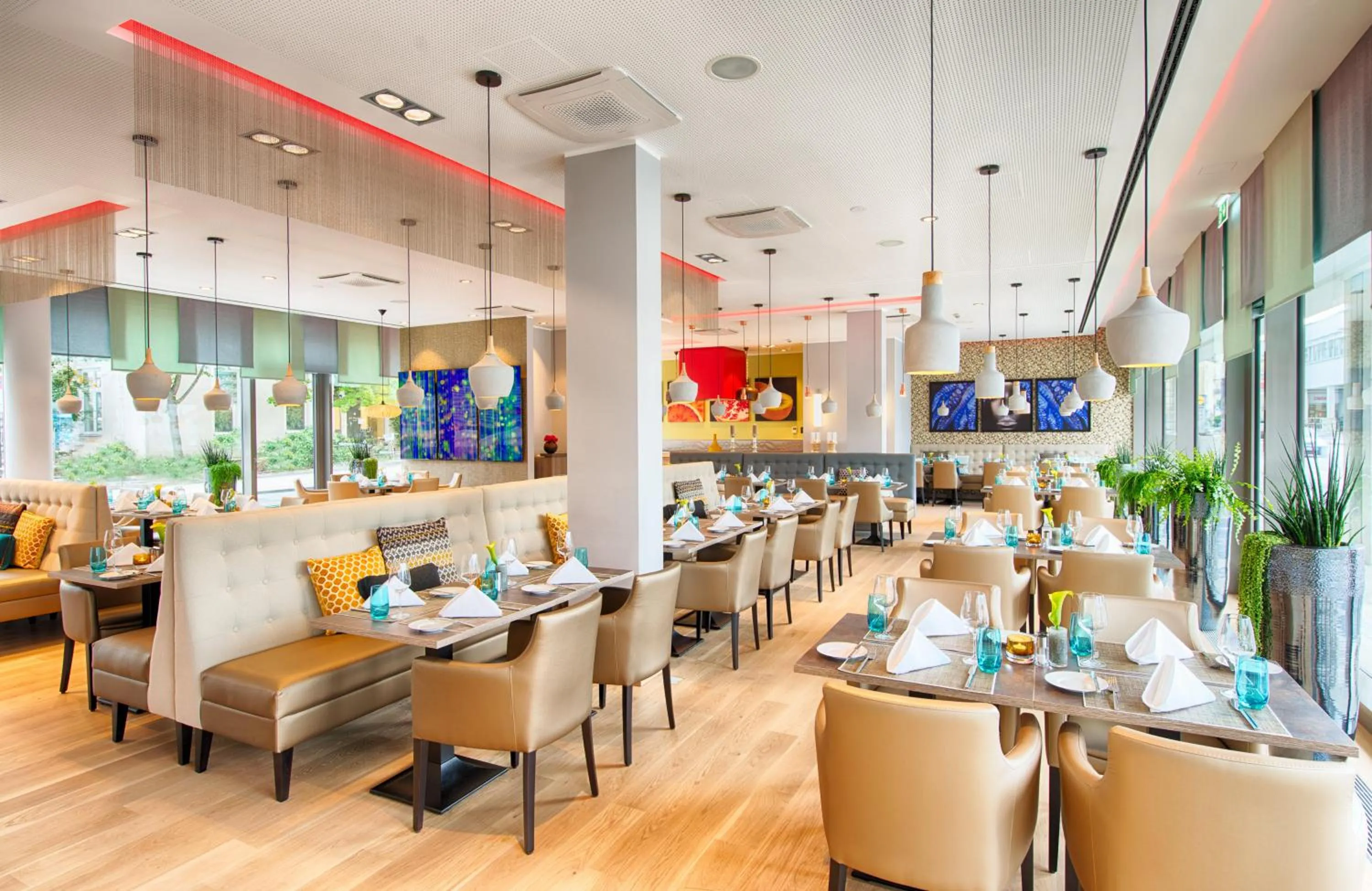 Restaurant/places to eat in Leonardo Hotel Munich City South