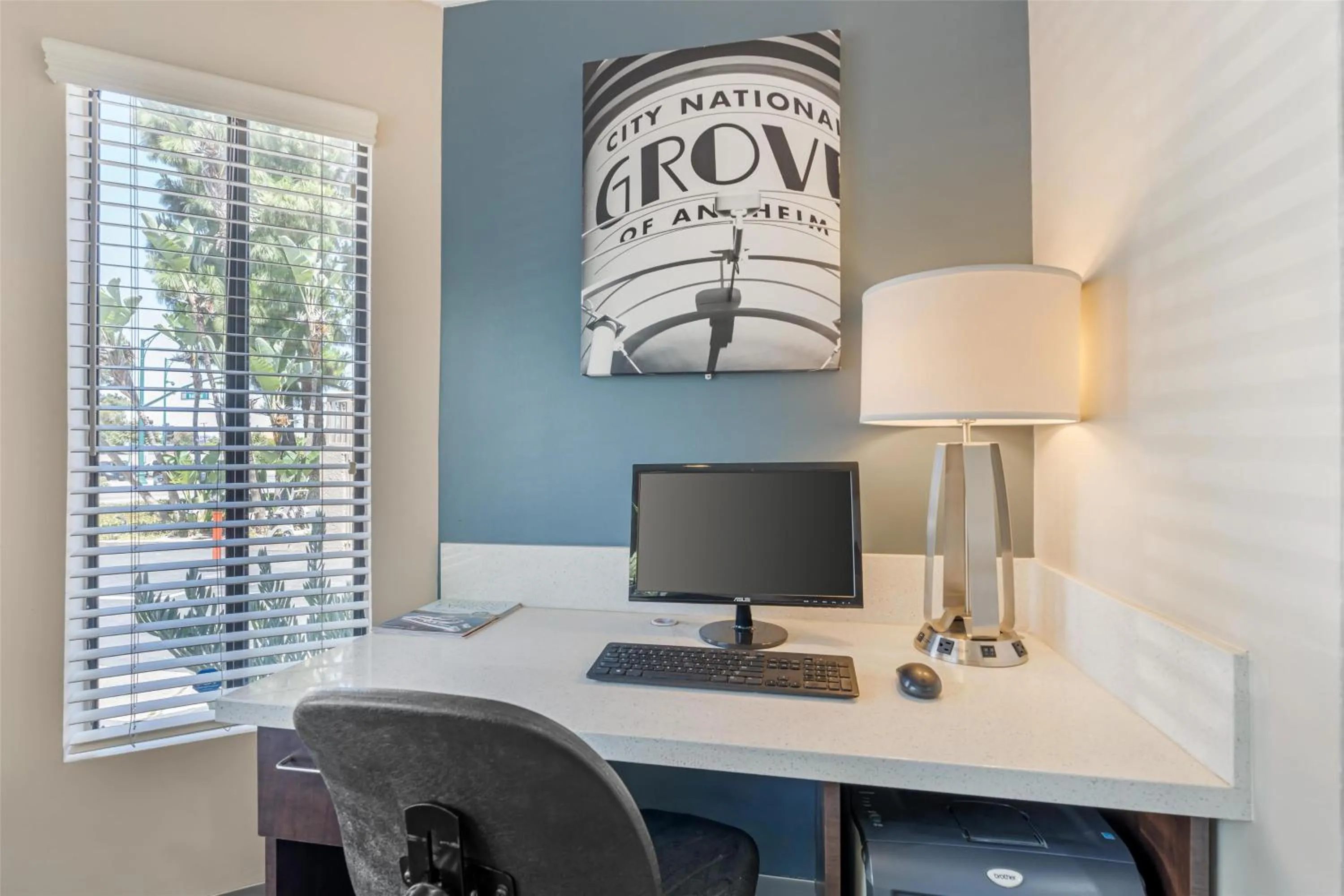 Business facilities in Best Western Courtesy Inn Hotel - Anaheim Resort at the Park