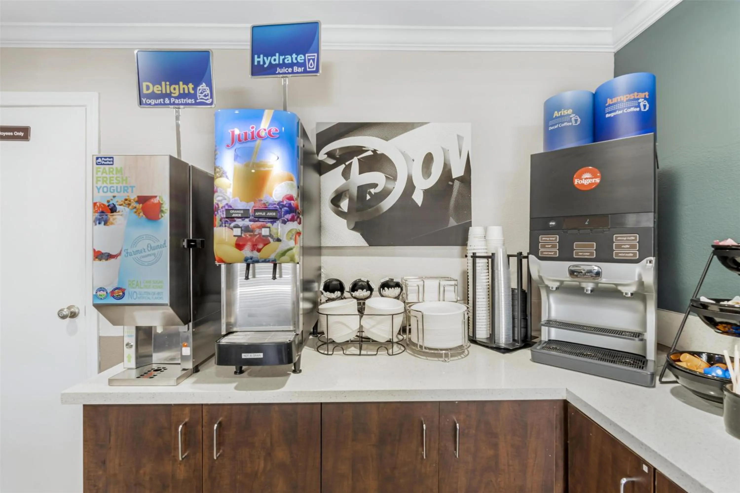 Breakfast in Best Western Courtesy Inn Hotel - Anaheim Resort at the Park