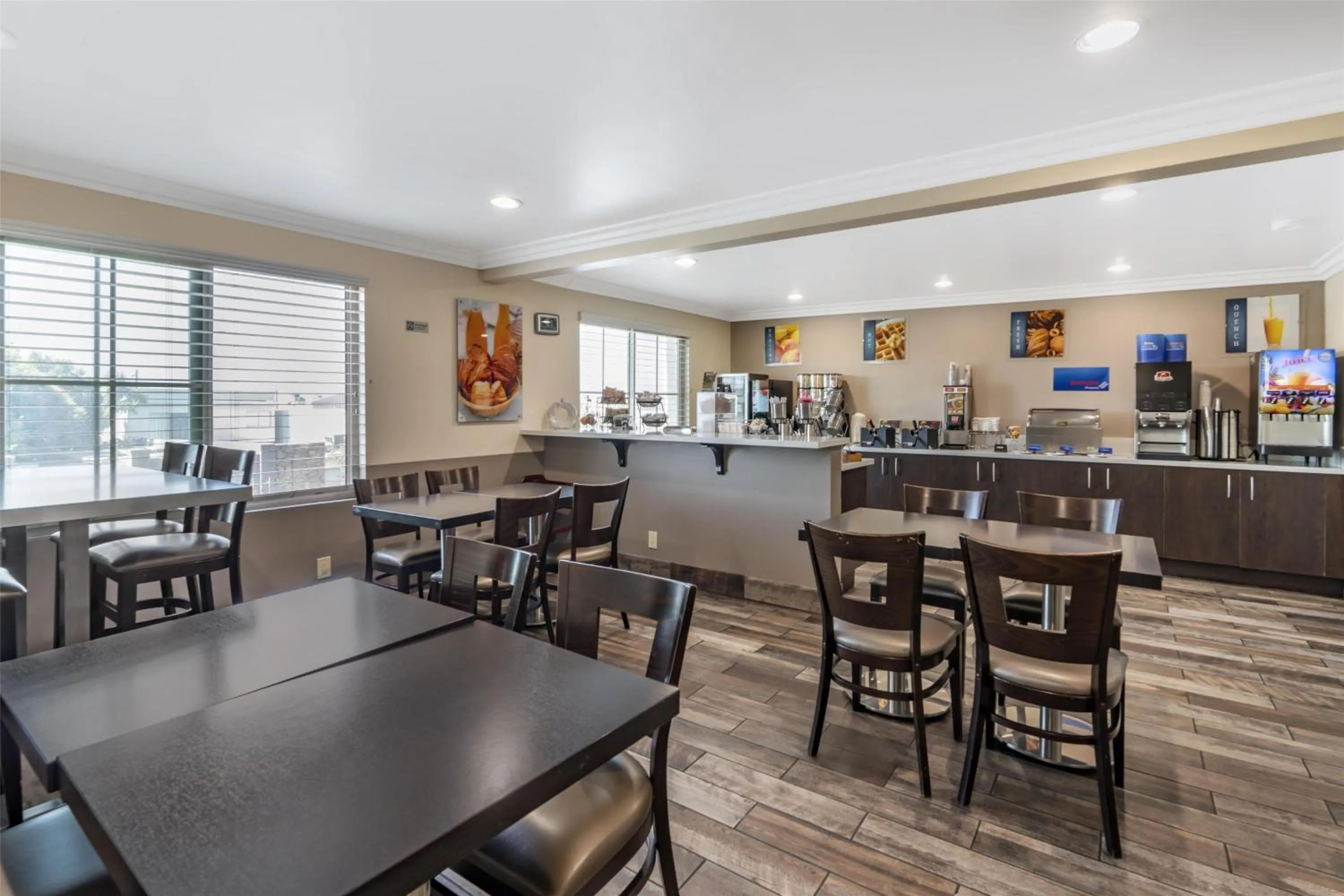 Breakfast in Best Western Airport Plaza Inn Hotel - Los Angeles LAX