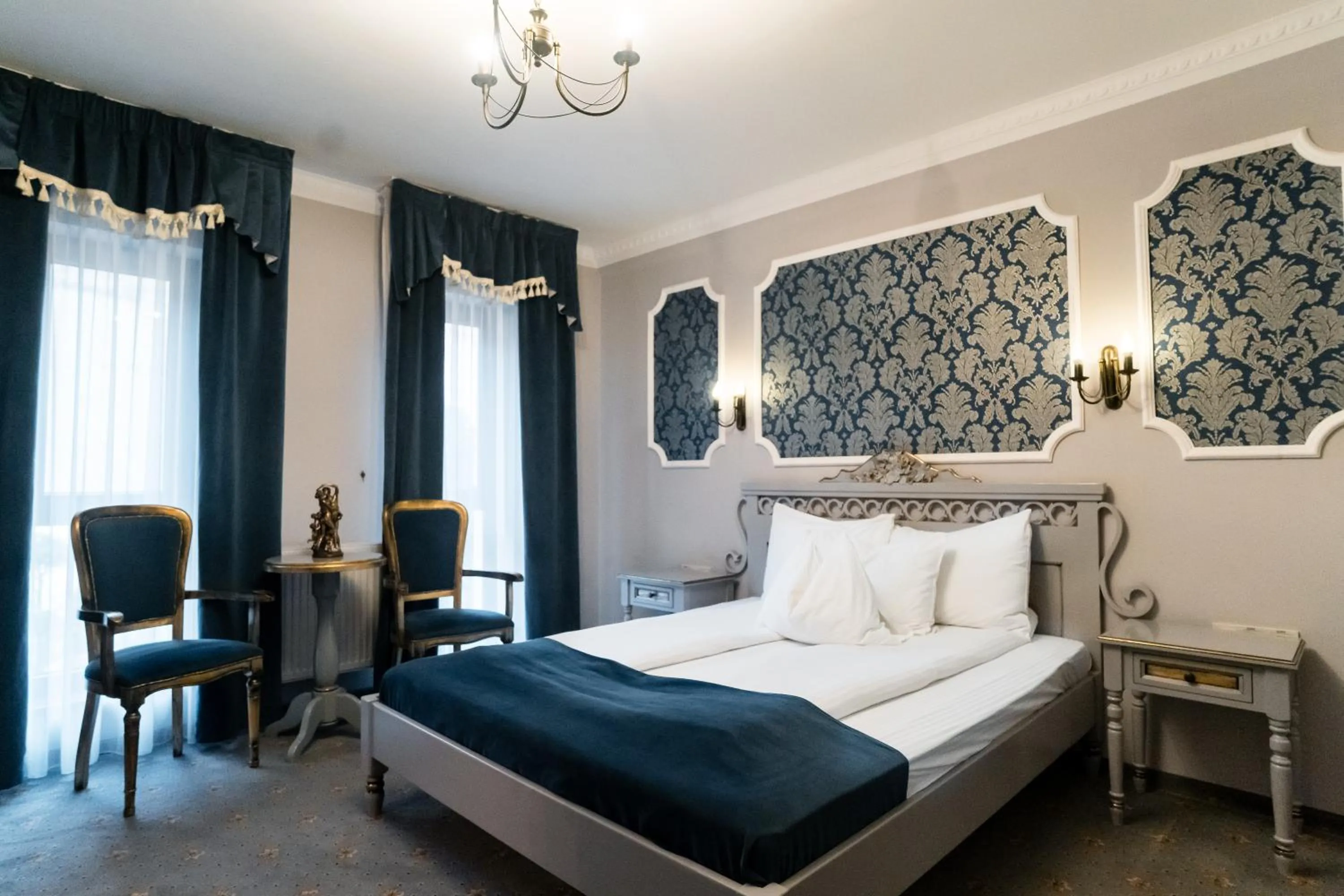 Bedroom, Bed in Rosen Villa Sibiu