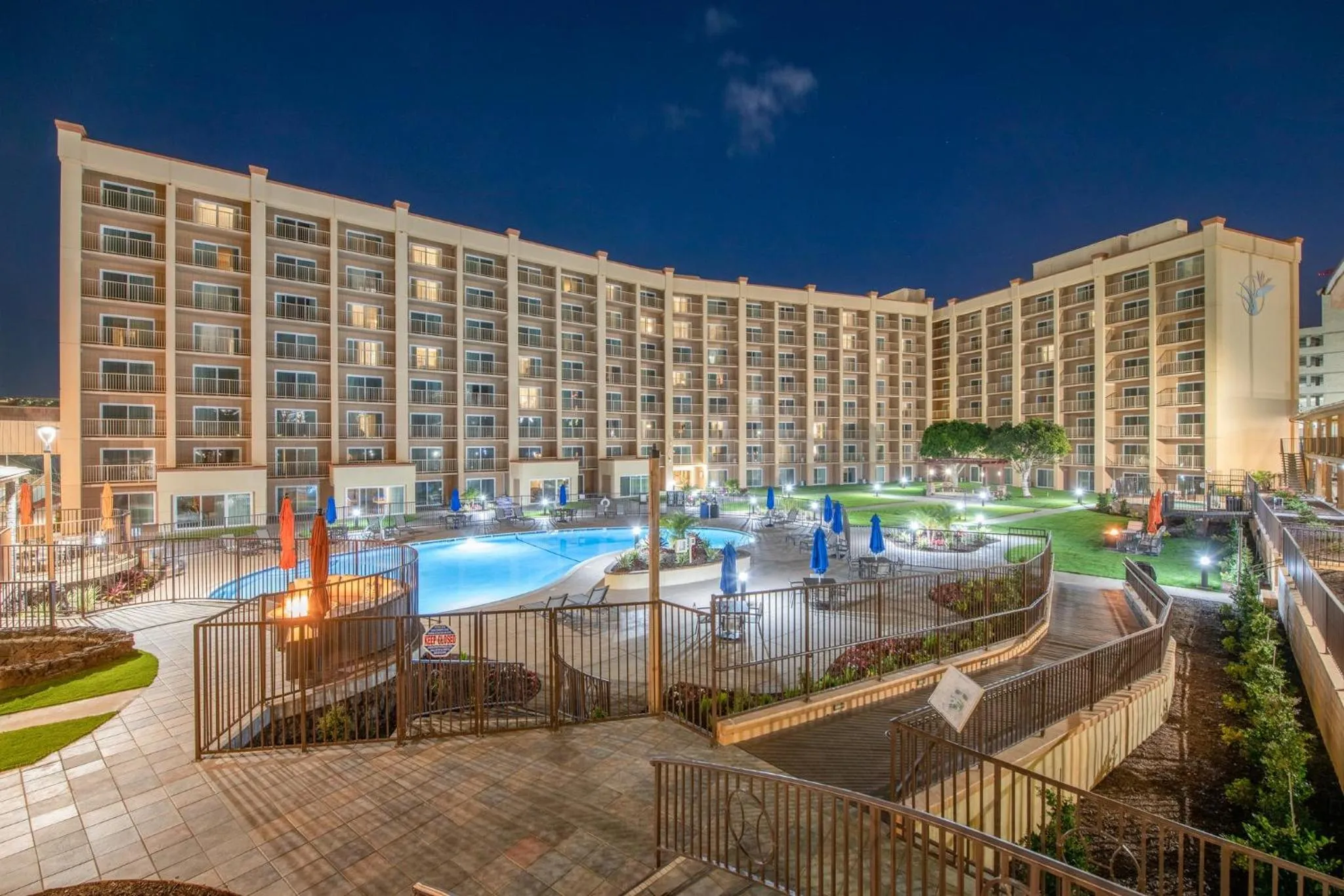 Swimming pool in Crowne Plaza San Diego - Mission Valley by IHG