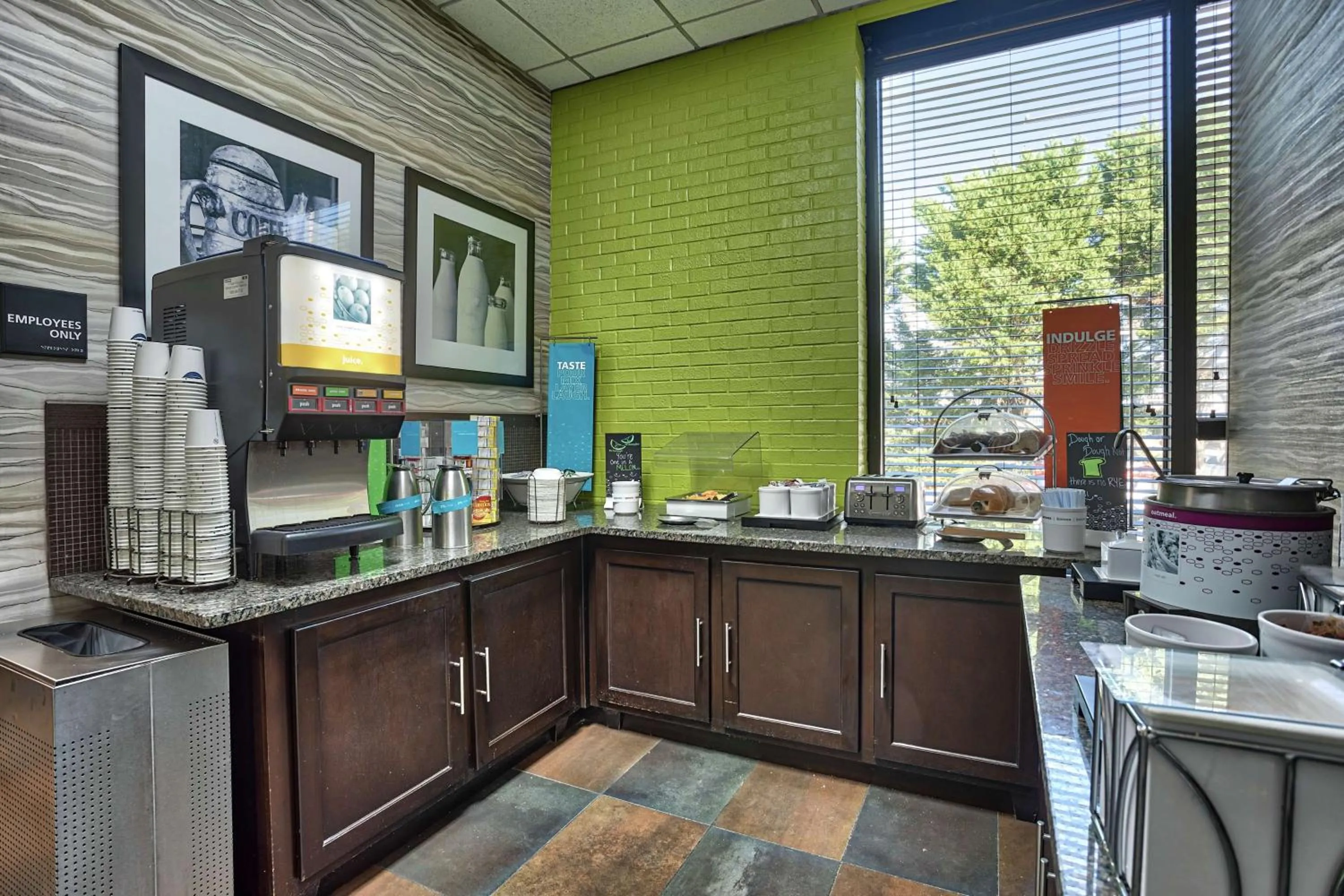 Breakfast in Hampton Inn Norfolk-Naval Base